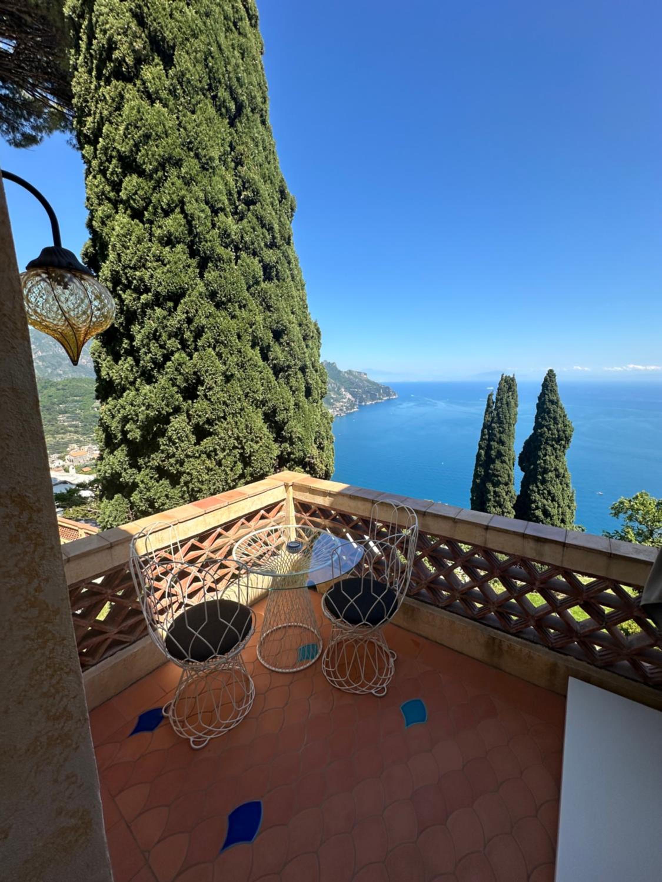 Deluxe Double Room with Balcony and Sea View photo 3