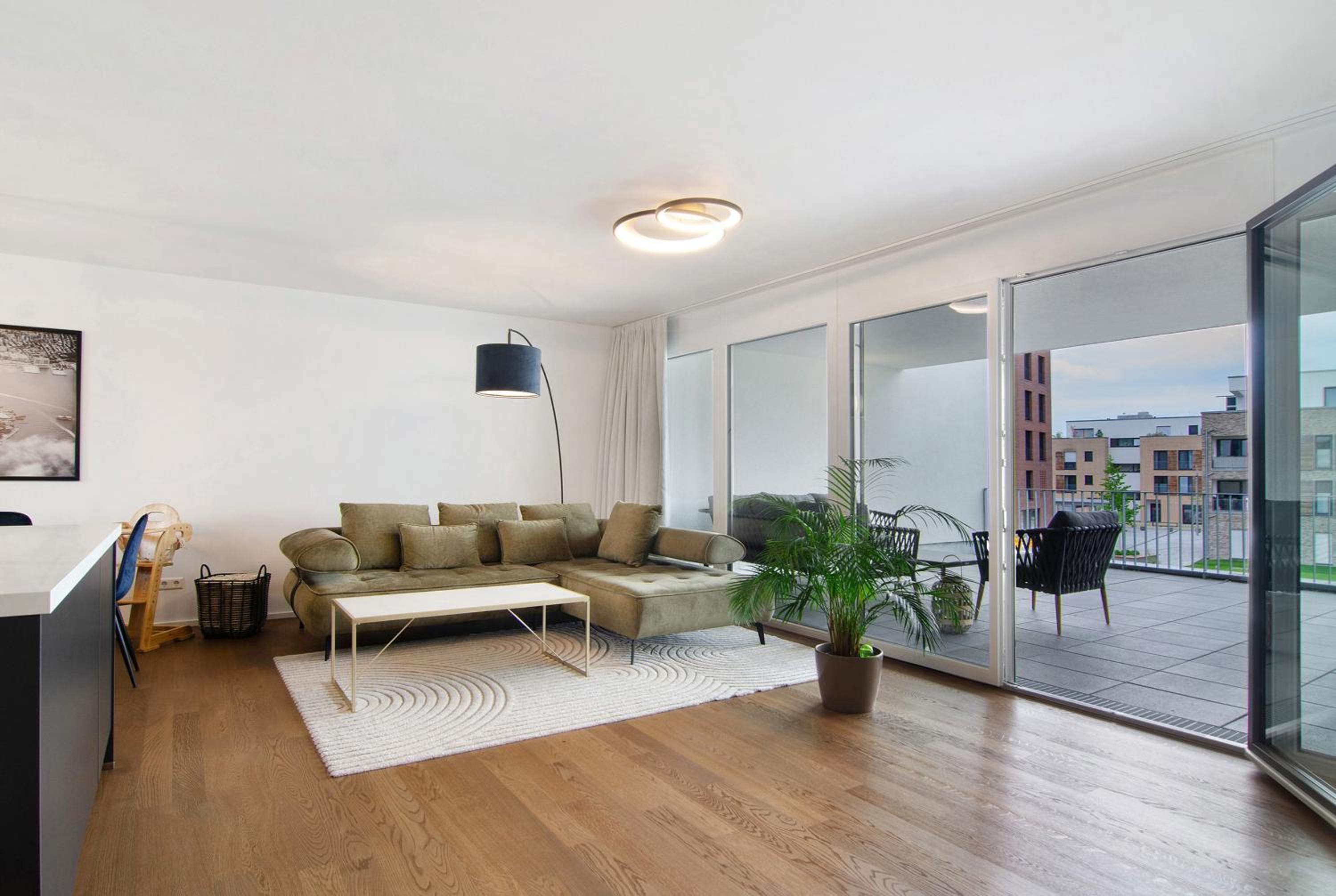 Three-Bedroom Premium Apartment with Balcony photo 1