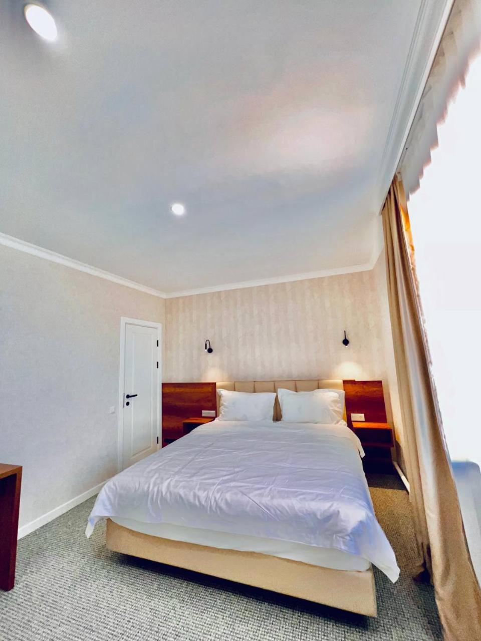 Large Double Room photo 3