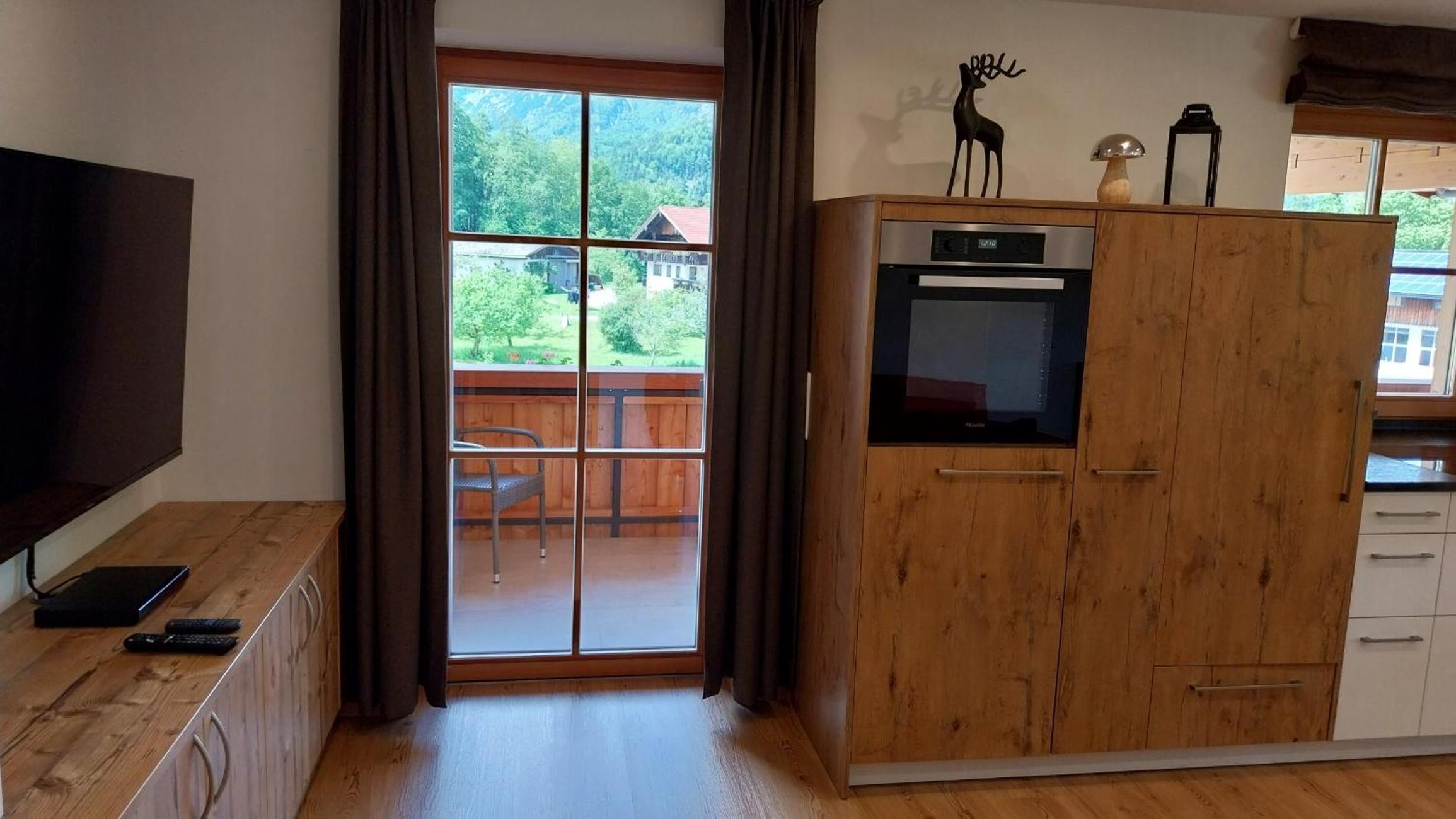 One-Bedroom Apartment photo 2