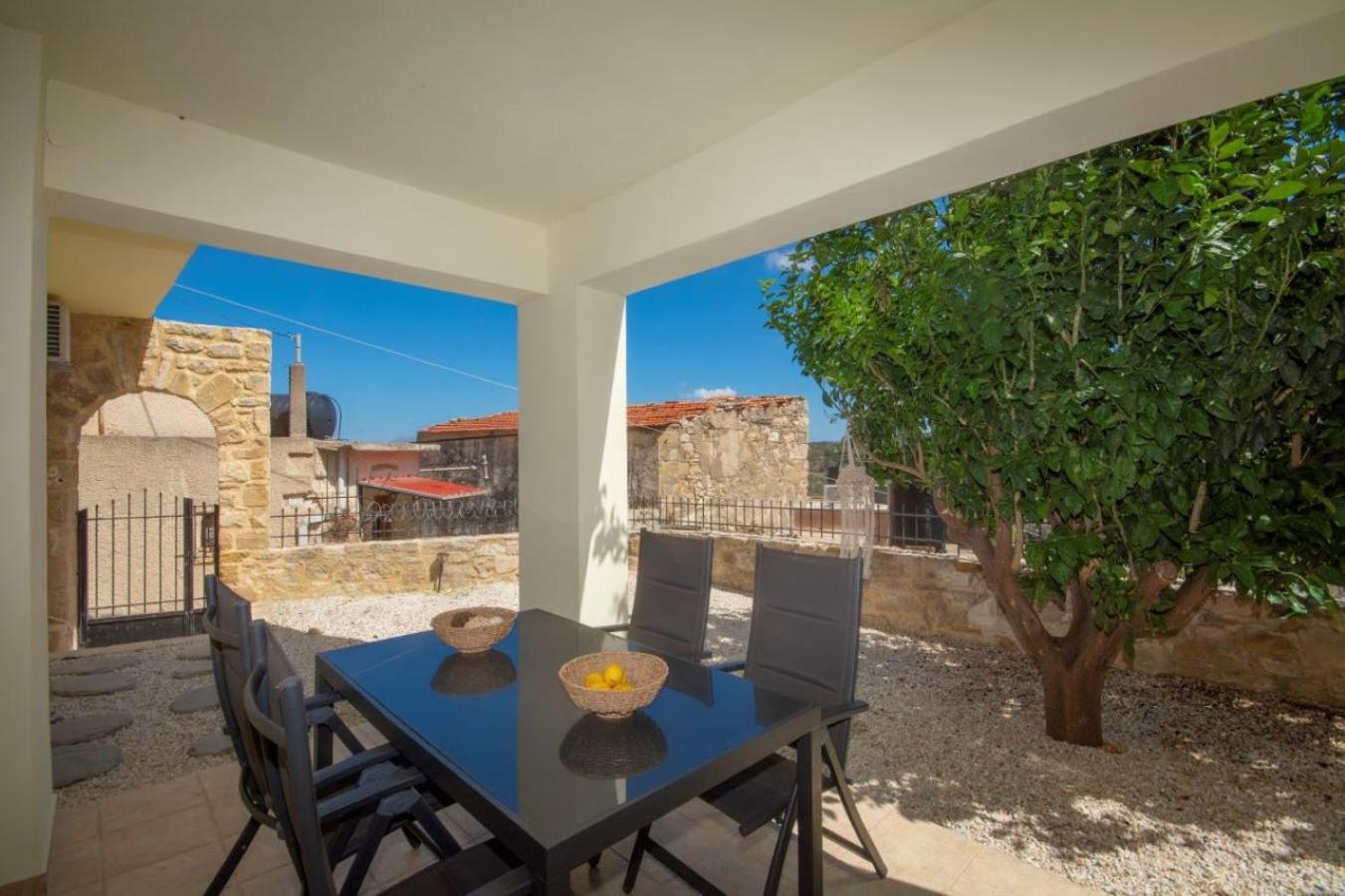 Three-Bedroom Villa photo 3