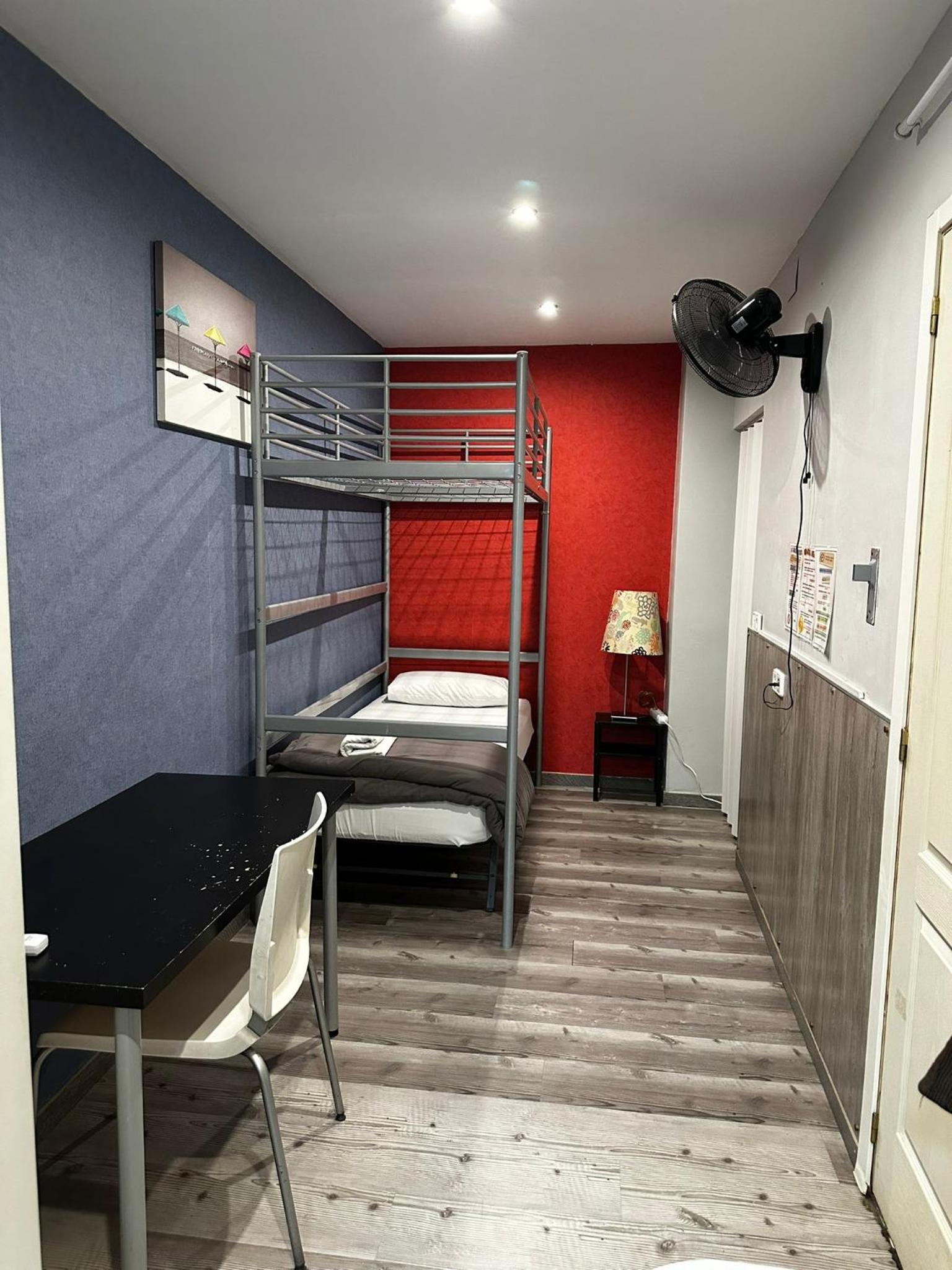 Habitación individual con baño privado