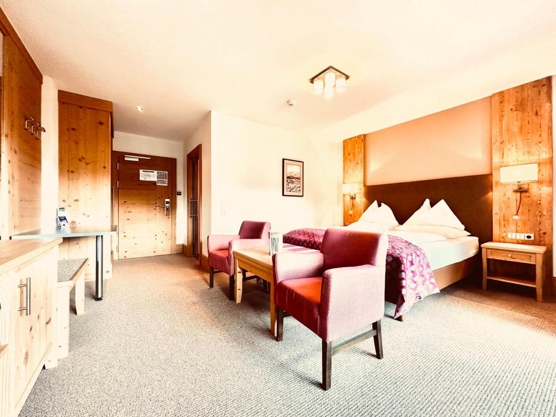 Deluxe Double Room photo 2