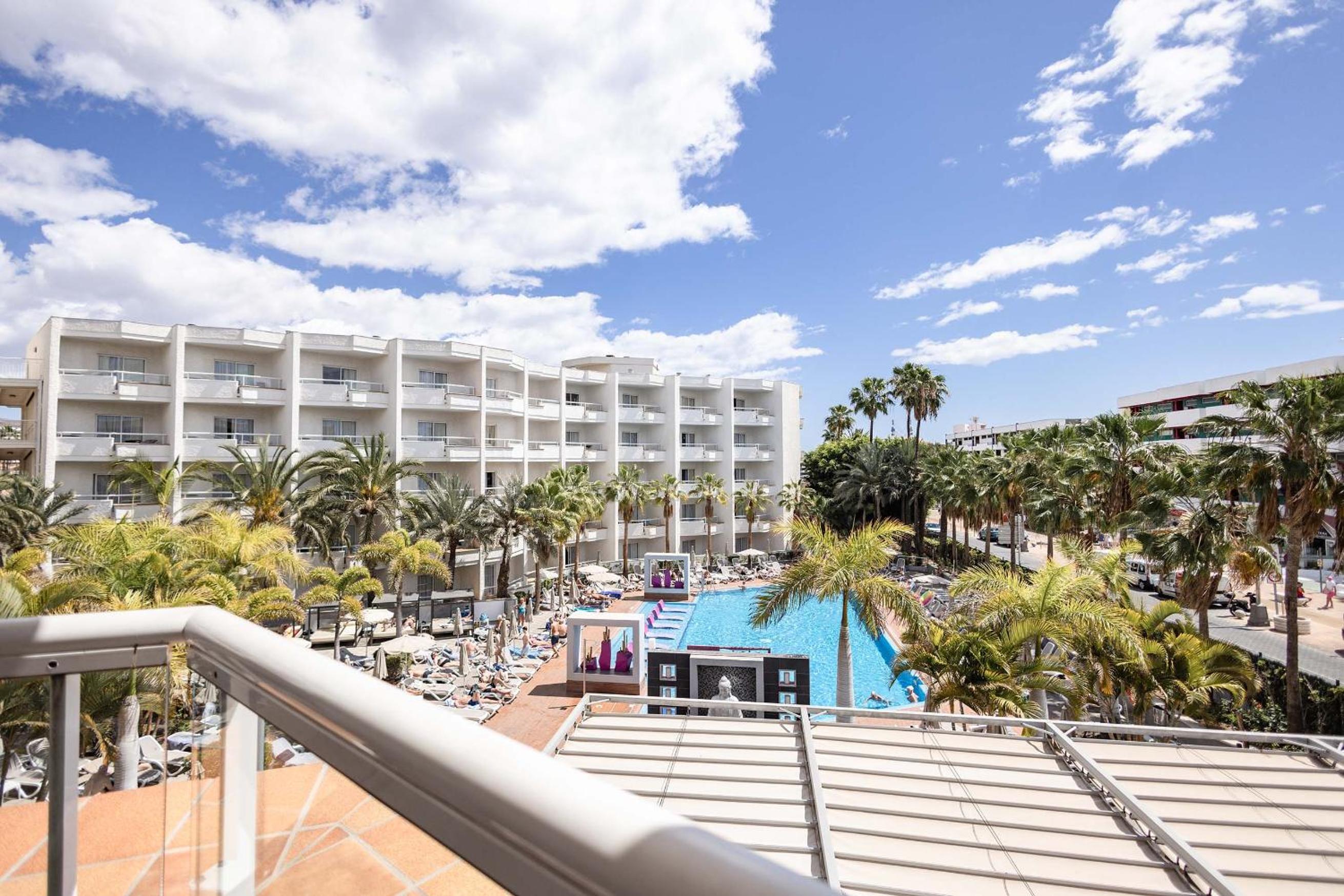 Superior Double Room with Pool View