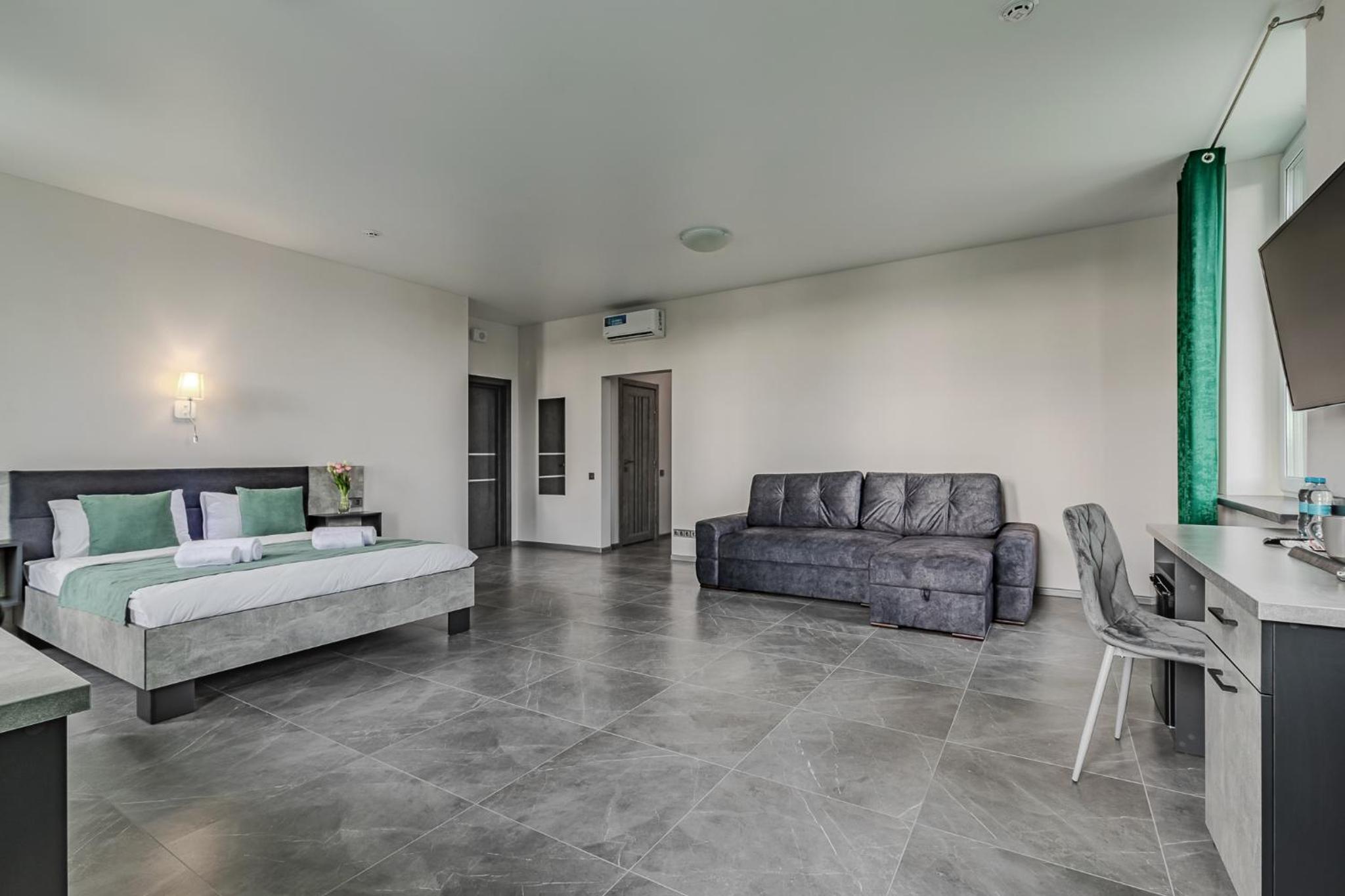 Deluxe Junior Suite photo 3