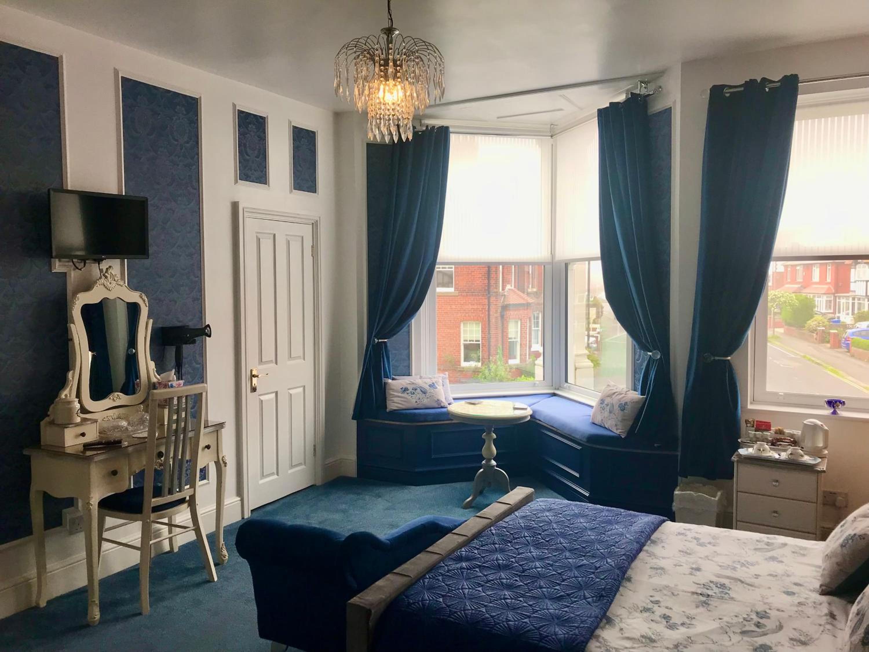 Deluxe Double Room with Shower