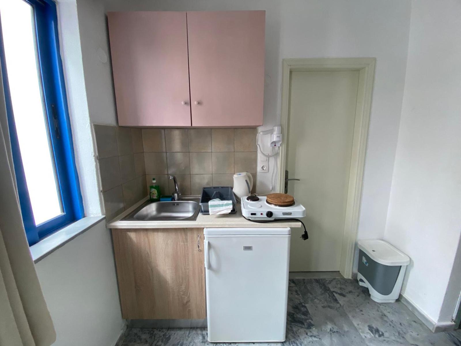 Studio (2 Adults) photo 2