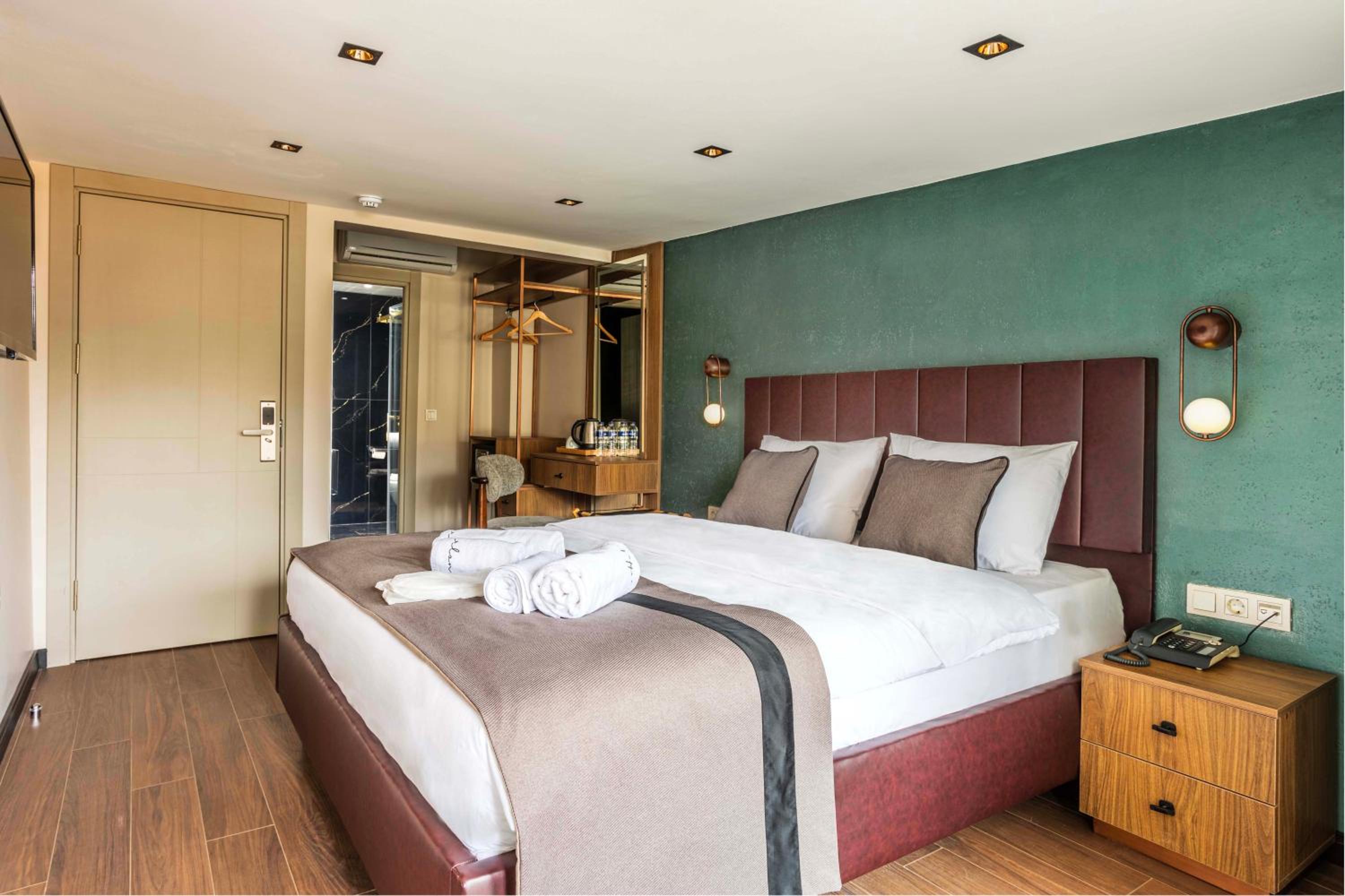 Economy Double Room photo 3