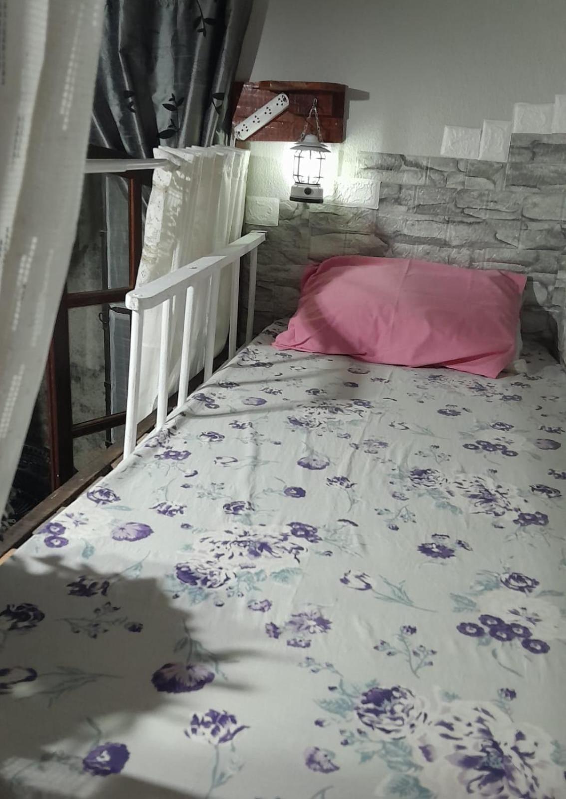 Bed in 6-Bed Female Dormitory Room photo 3
