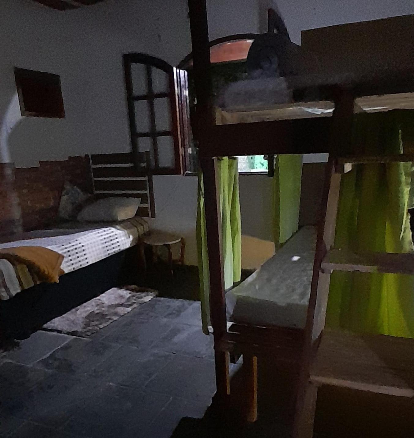 Bed in 6-Bed Mixed Dormitory Room photo 2