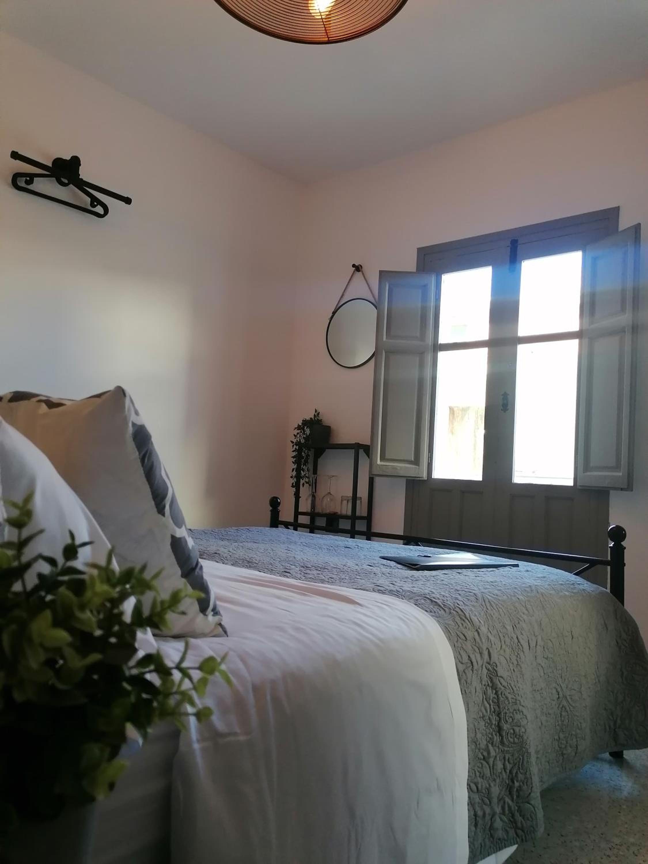 Deluxe Double Room with Balcony photo 3