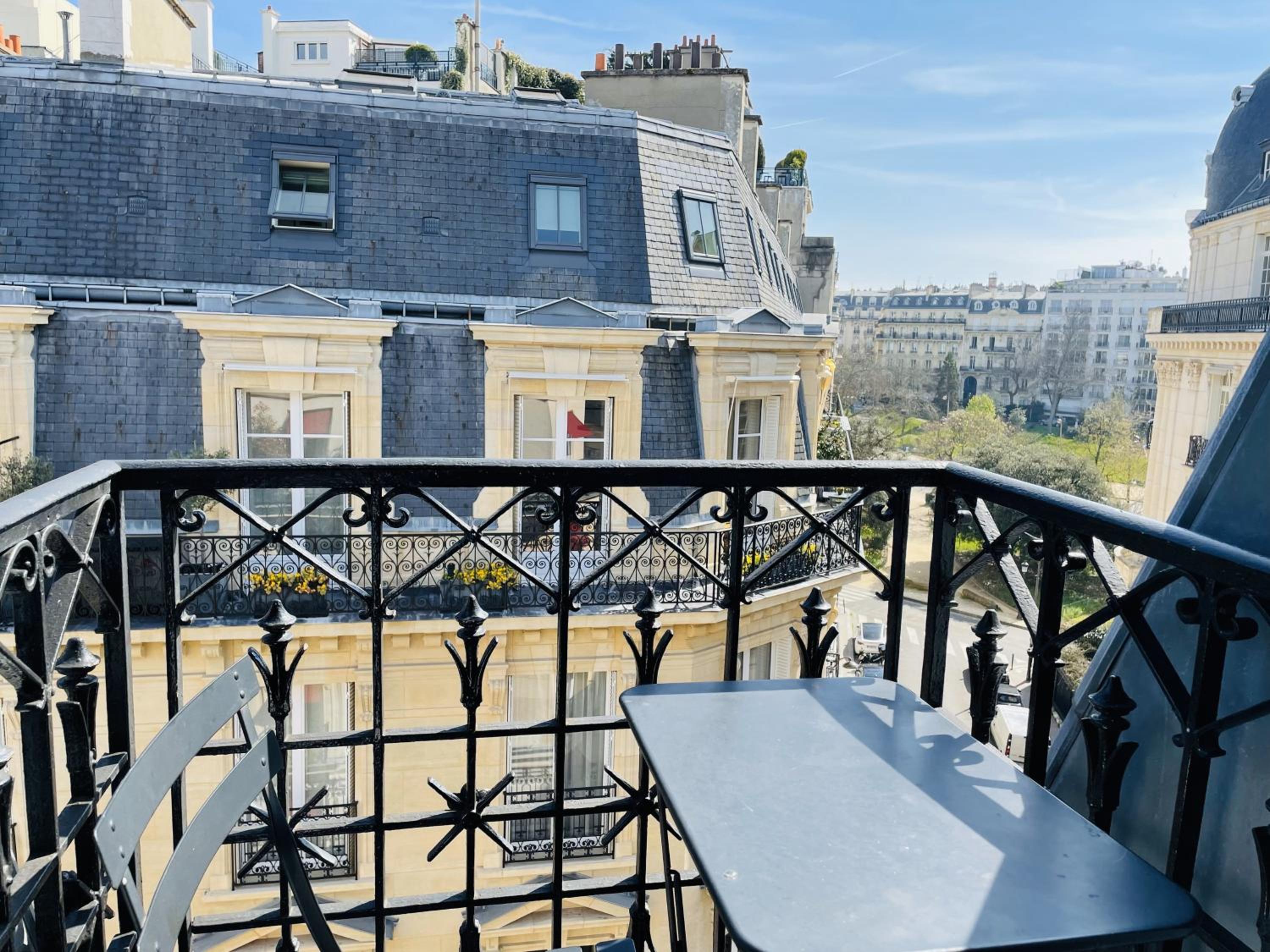 Superior Double Room with Balcony photo 2