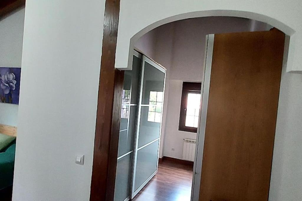 Three-Bedroom House photo 3