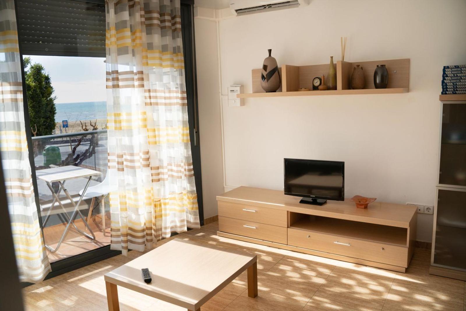 Apartamento de dos habitaciones con vista al mar