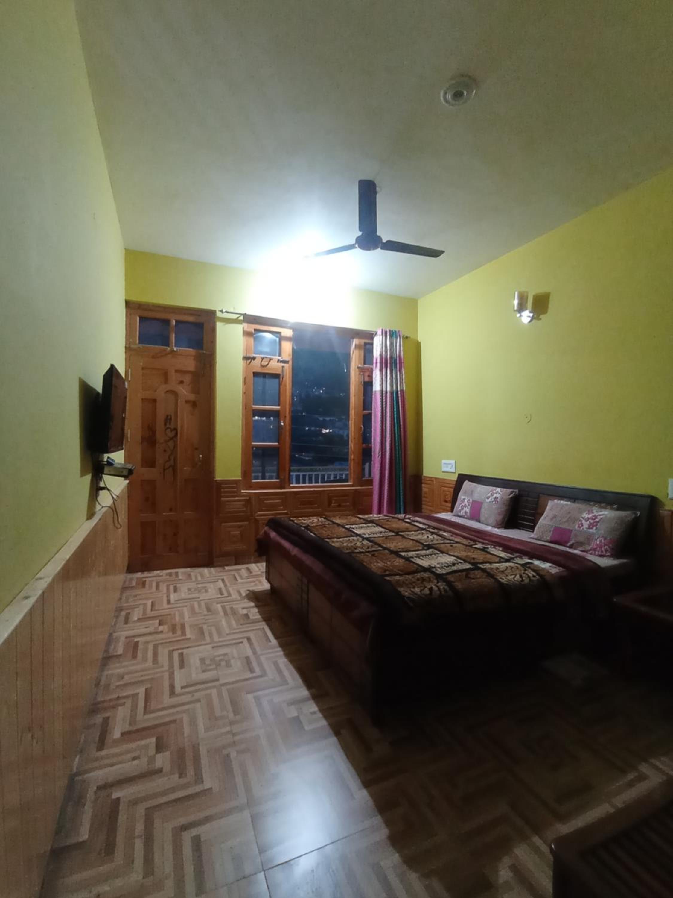 Double Room With Balcony photo 1