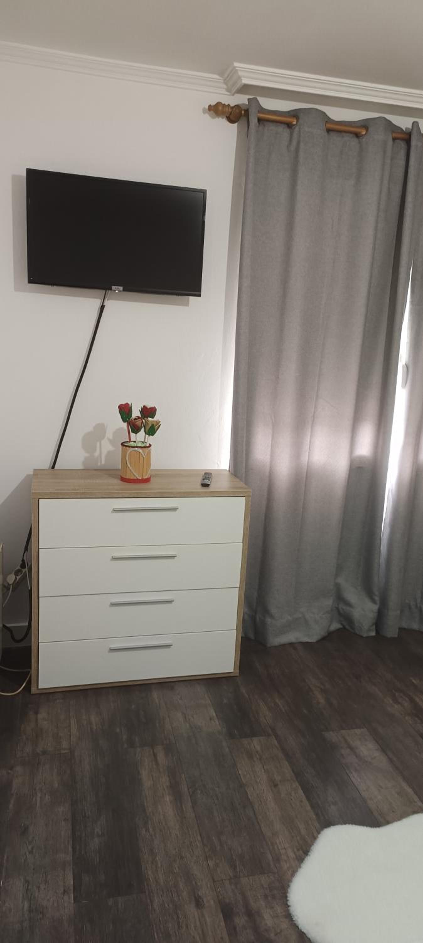 One-Bedroom House photo 2