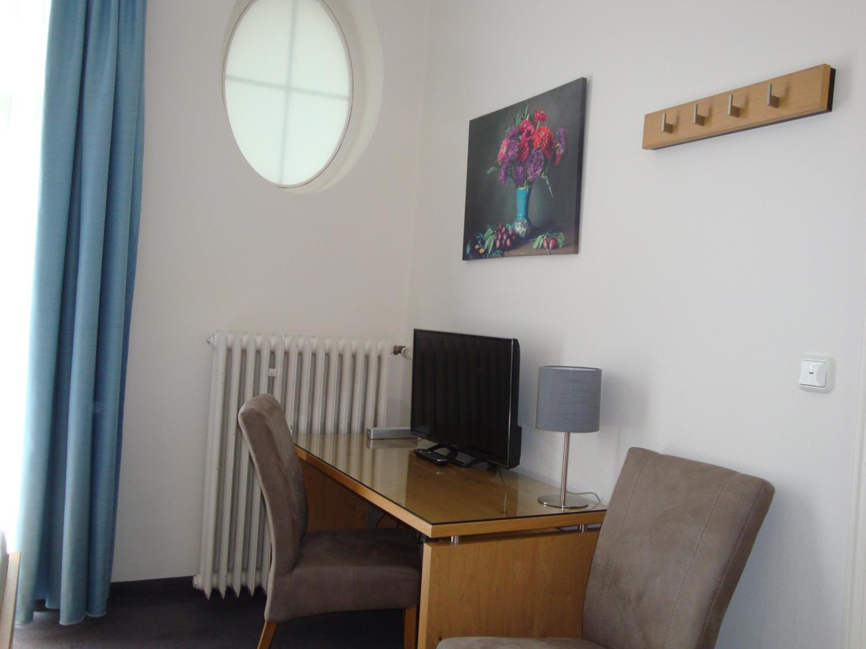 Double Room - Photo 7