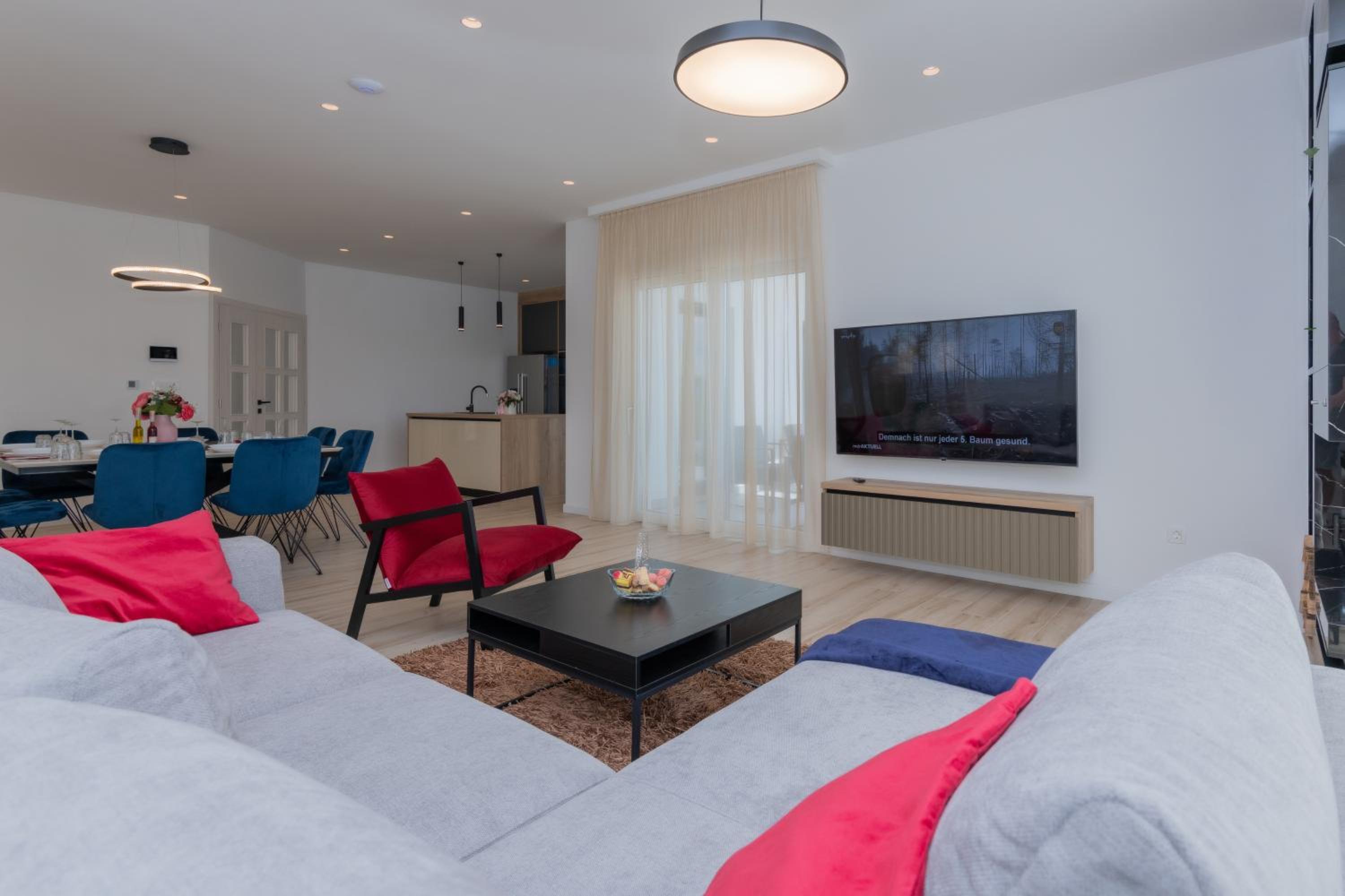 Three-Bedroom Villa photo 1