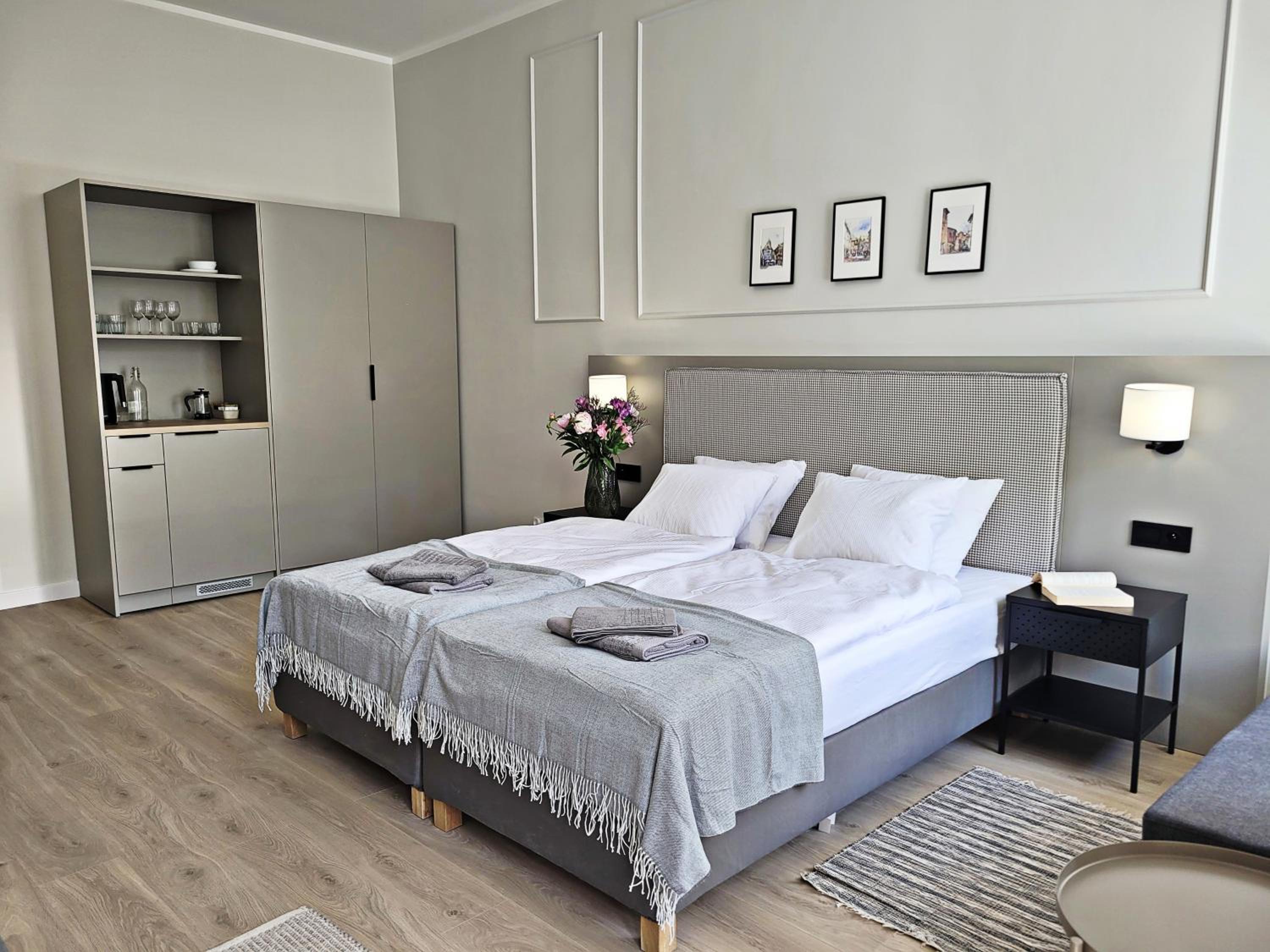 Premium Double Room with Sofa and Balcony photo 2