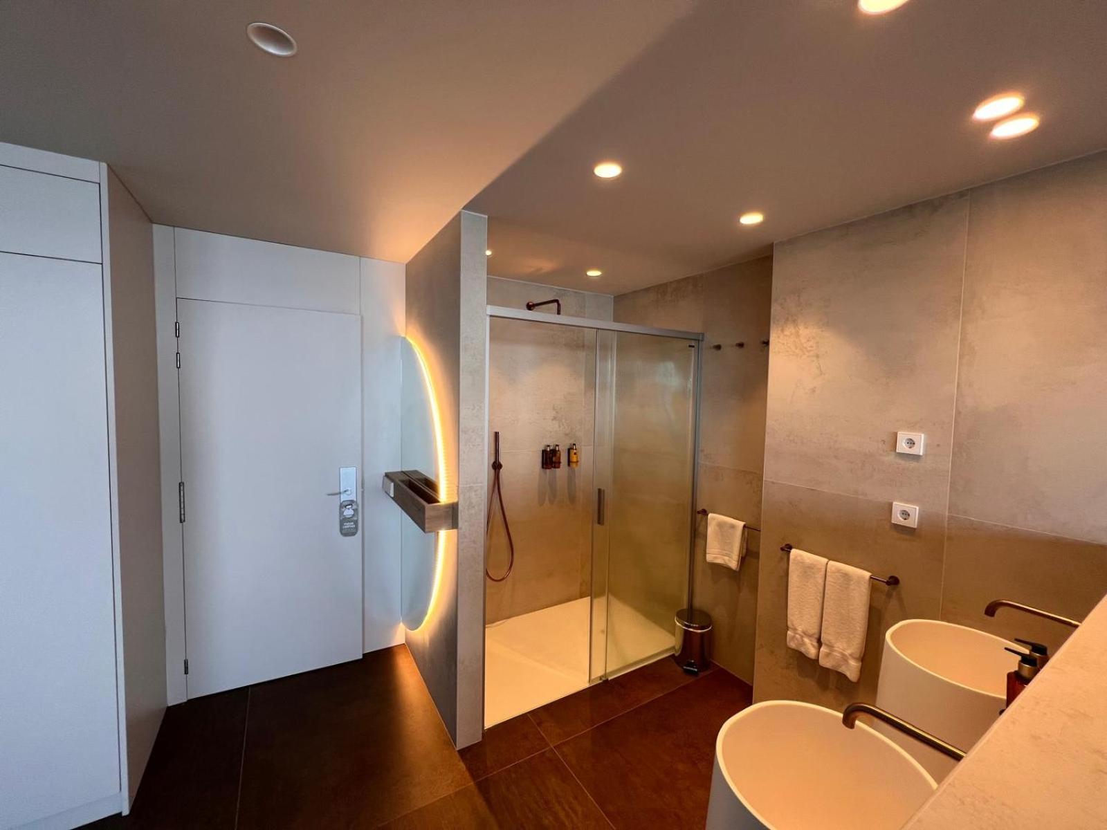 Junior Suite with Sea View - Photo 2