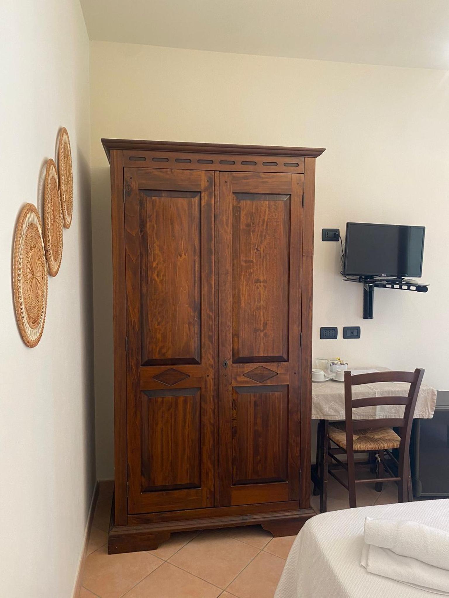 Double or Twin Room with Bathroom photo 1