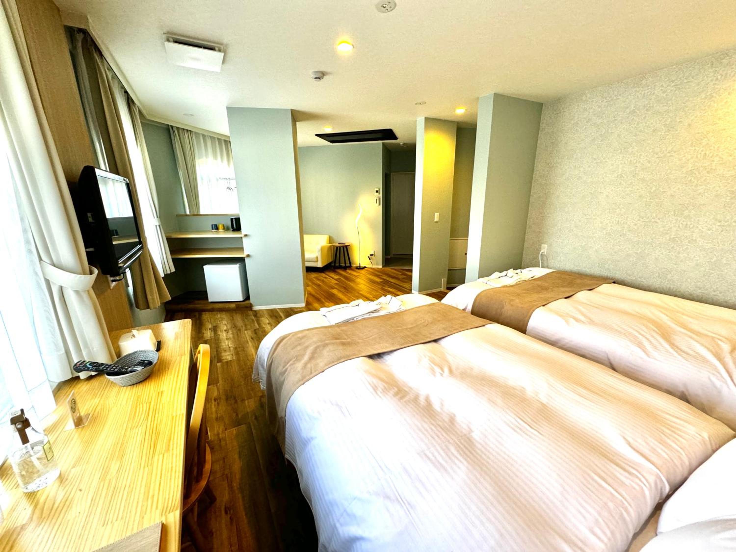 Deluxe Family Room - Photo 5