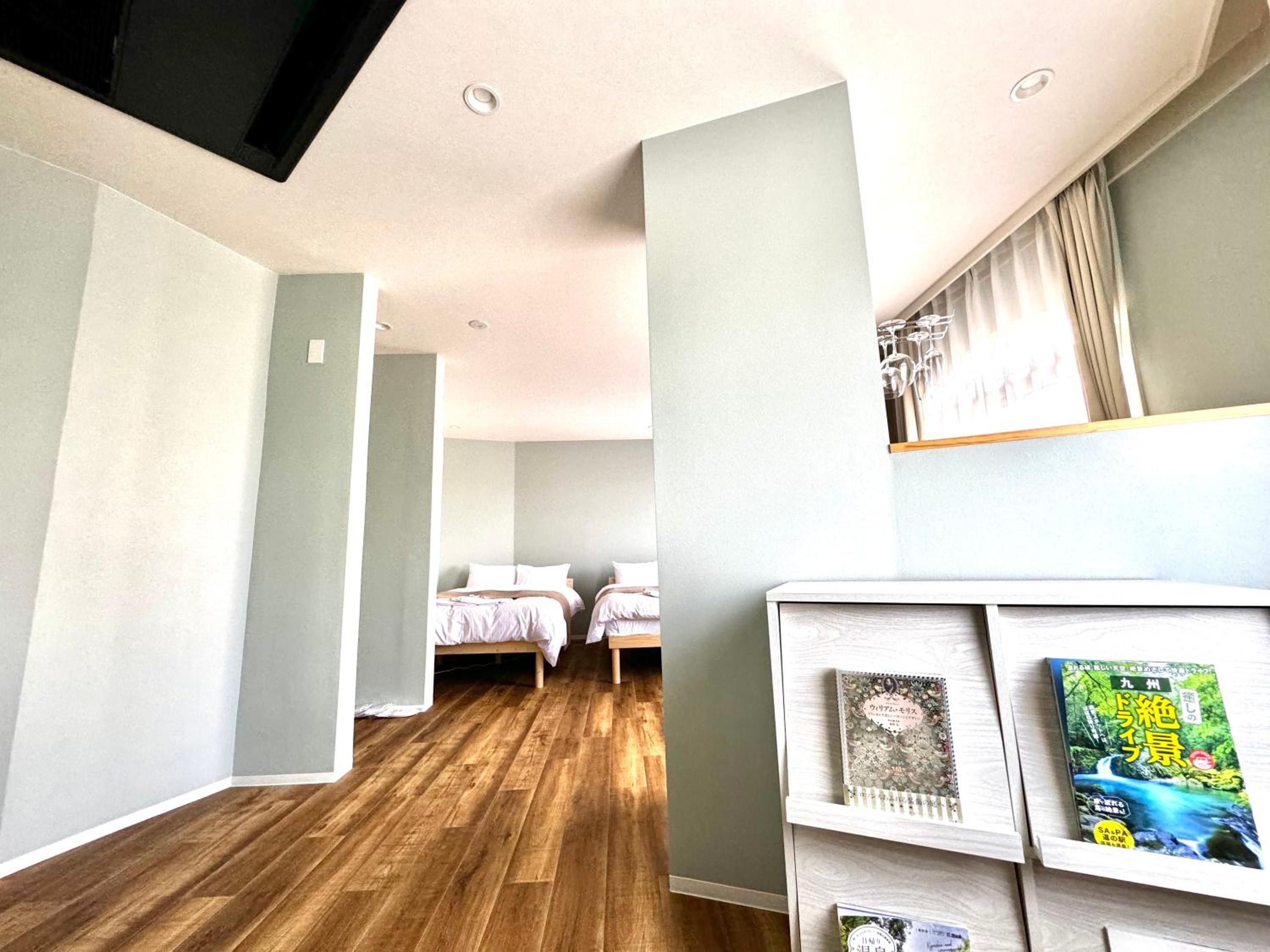Deluxe Family Room - Photo 2