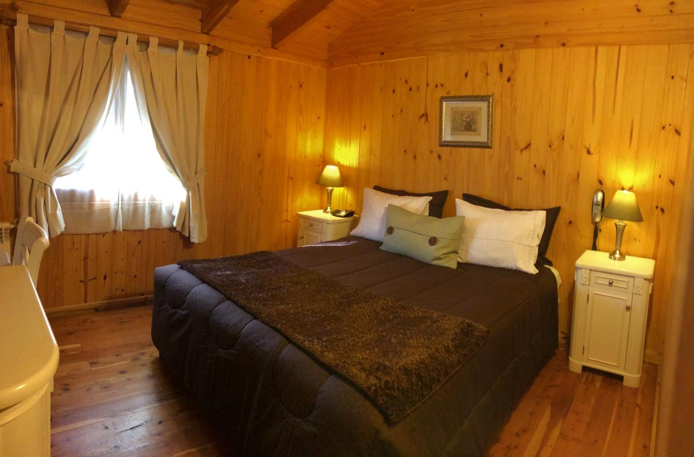 Two-Bedroom Apartment (3 People) photo 2
