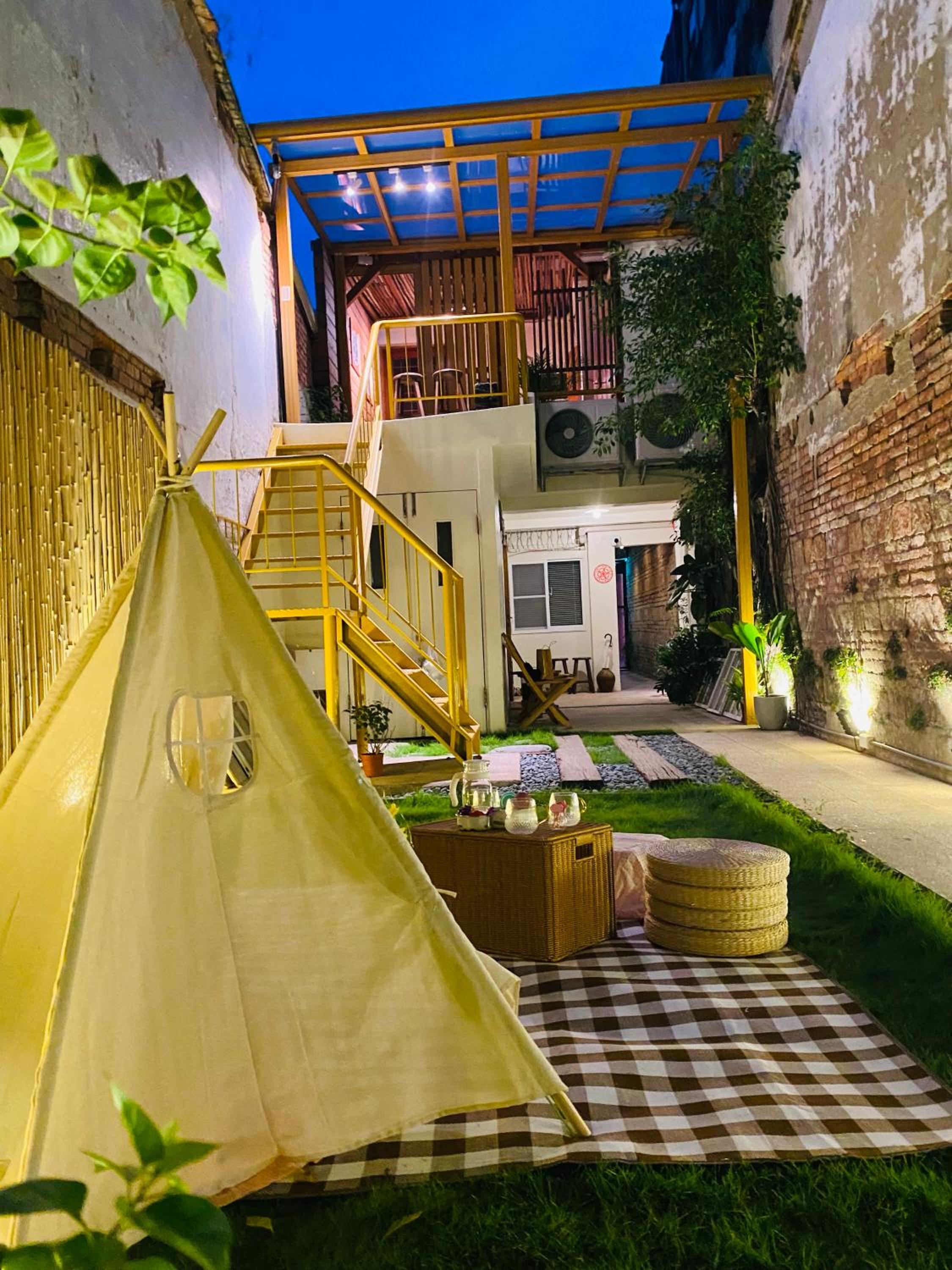 Bungalow with Patio photo 3