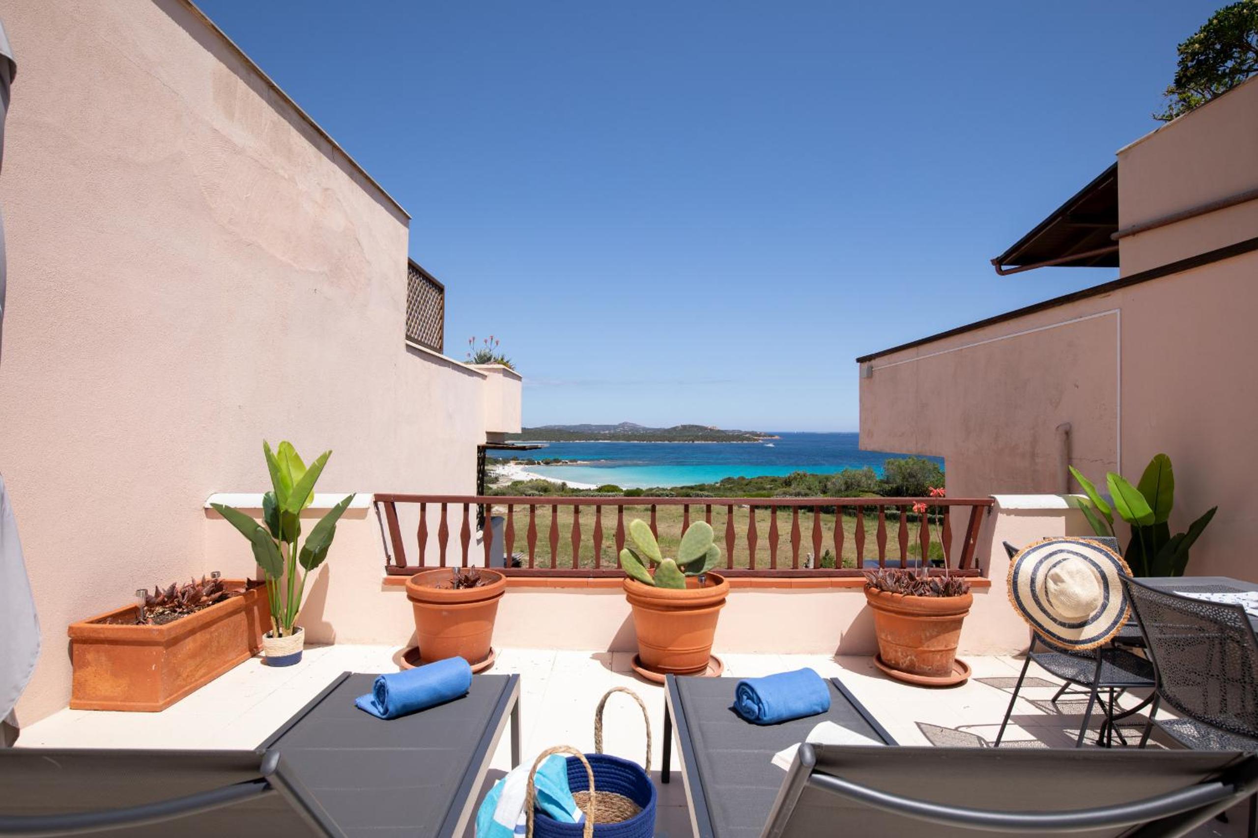Apartment with Terrace photo 2
