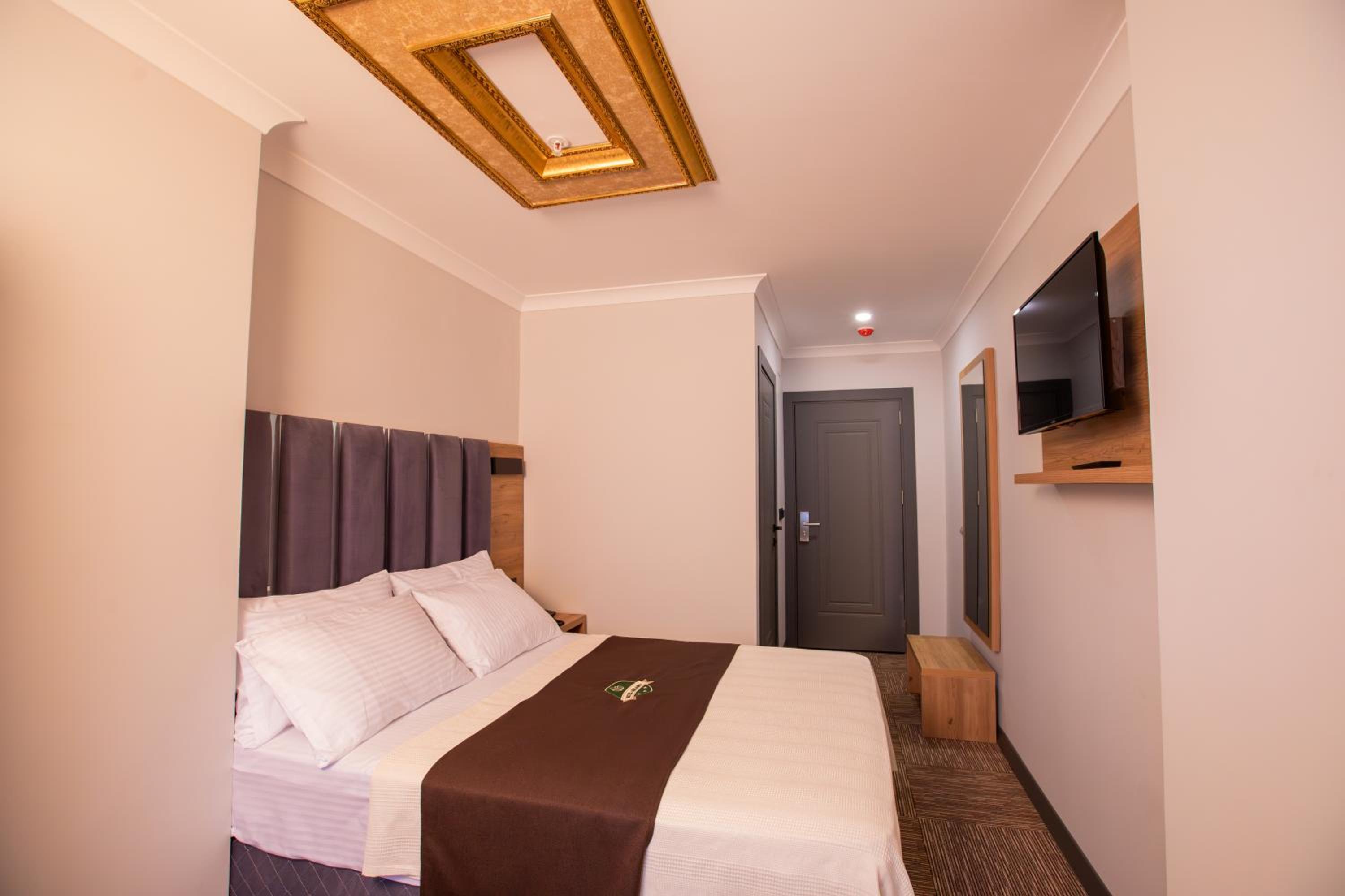 Standard Double Room with Partial Sea View - Photo 7