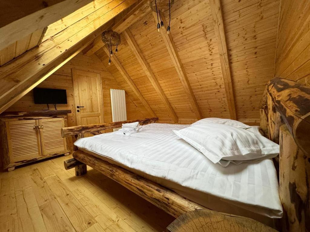 Three-Bedroom Chalet photo 1