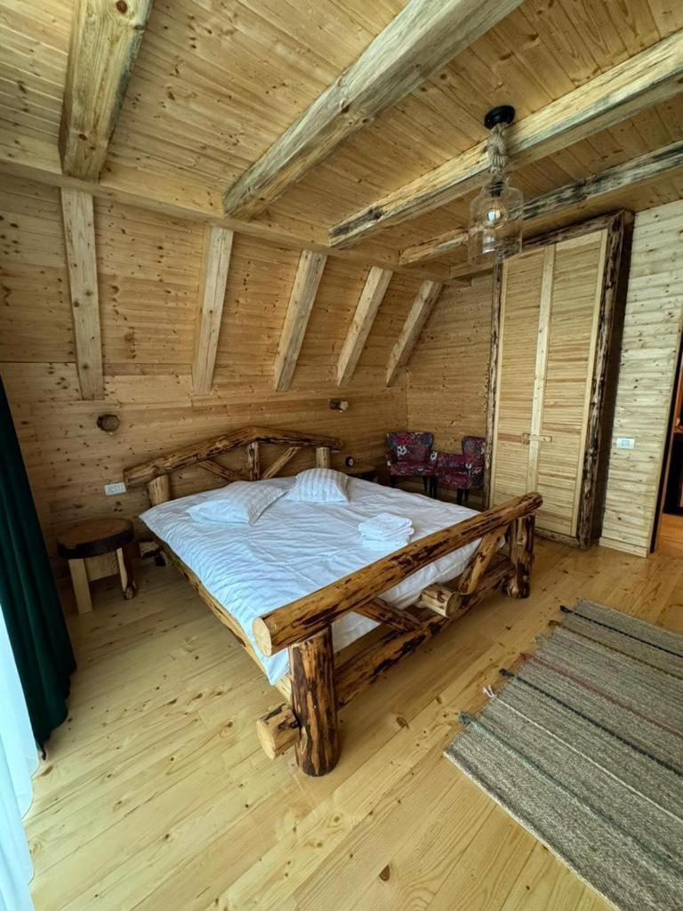 Three-Bedroom Chalet photo 3