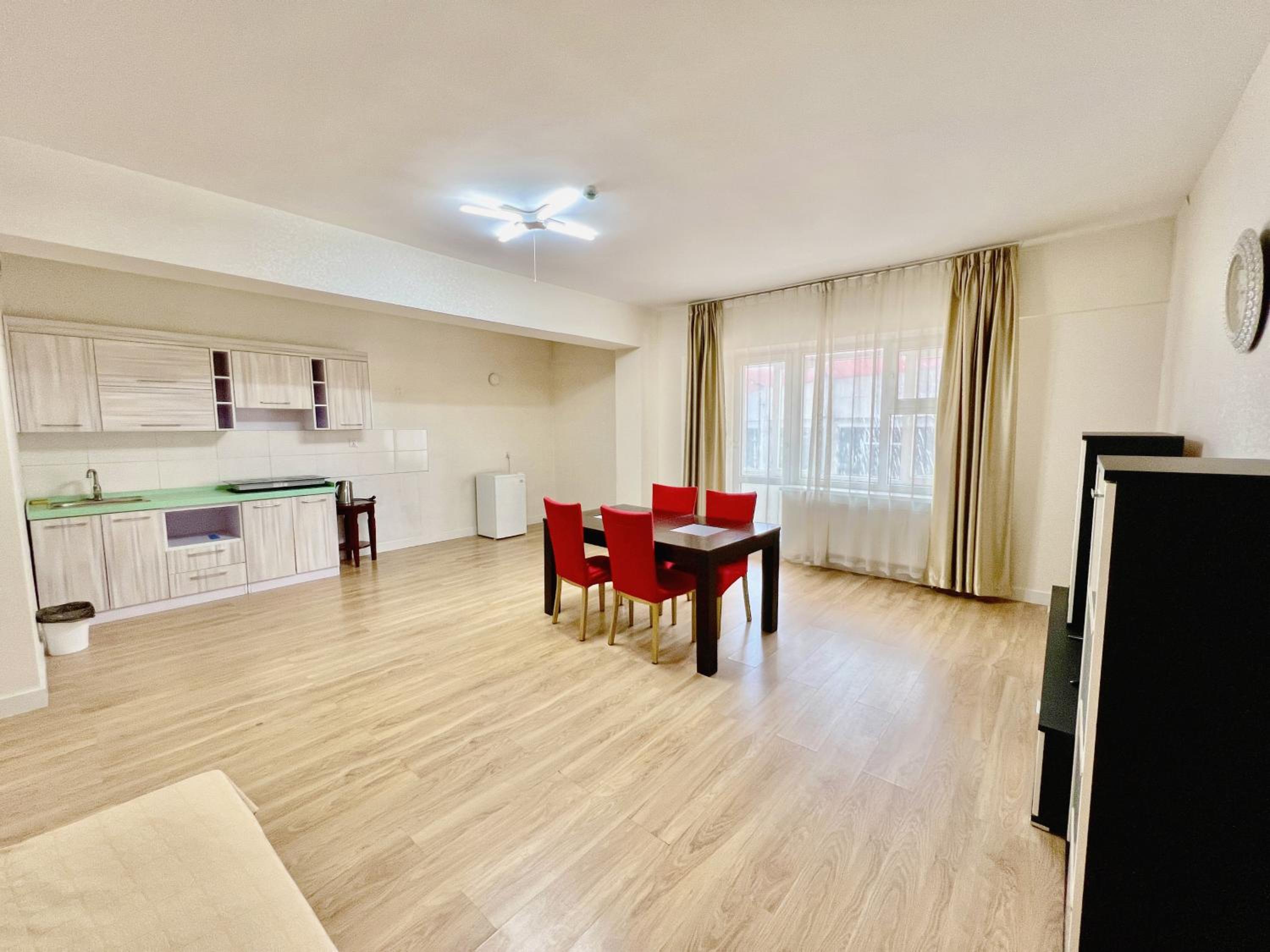 Deluxe Apartment photo 2