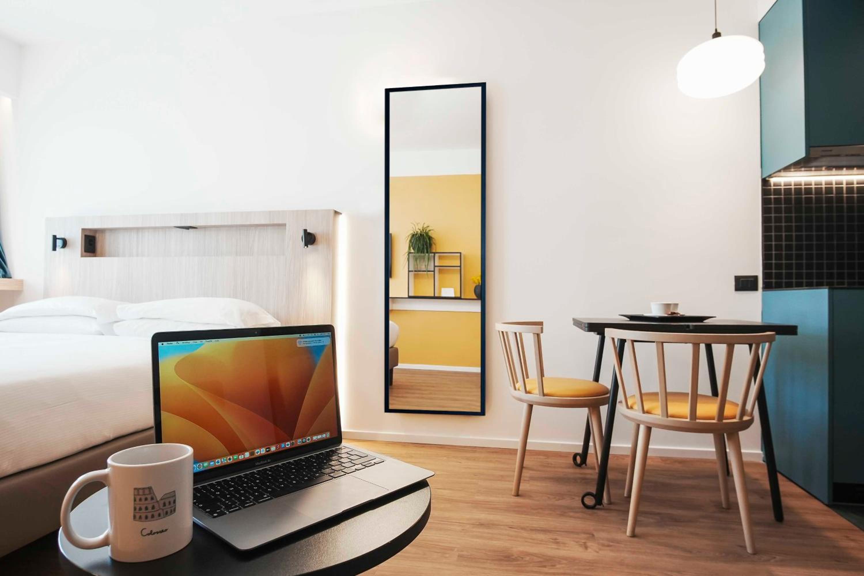 Standard Double Room - Photo 8