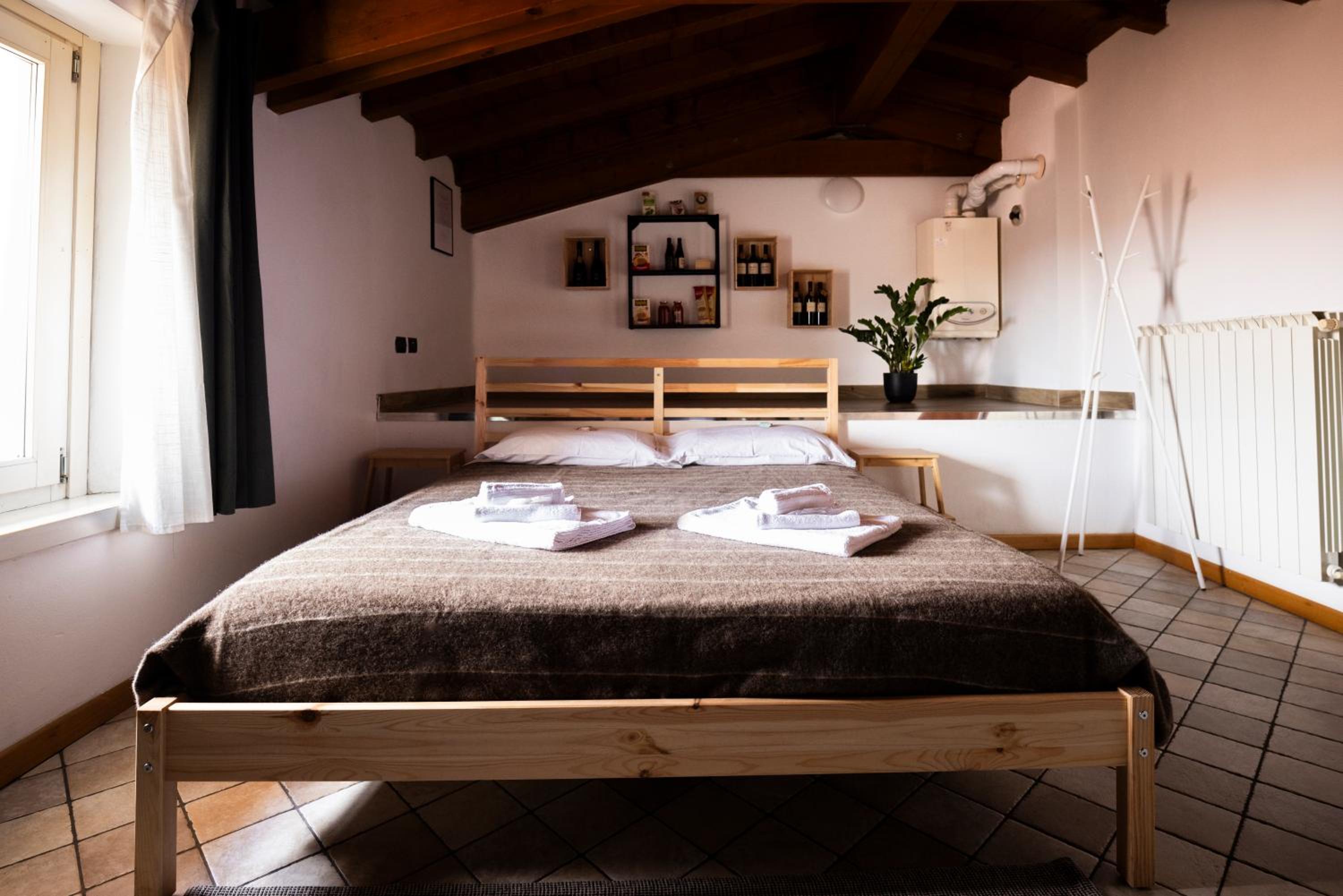 Studio Apartment with One Double Bed photo 2
