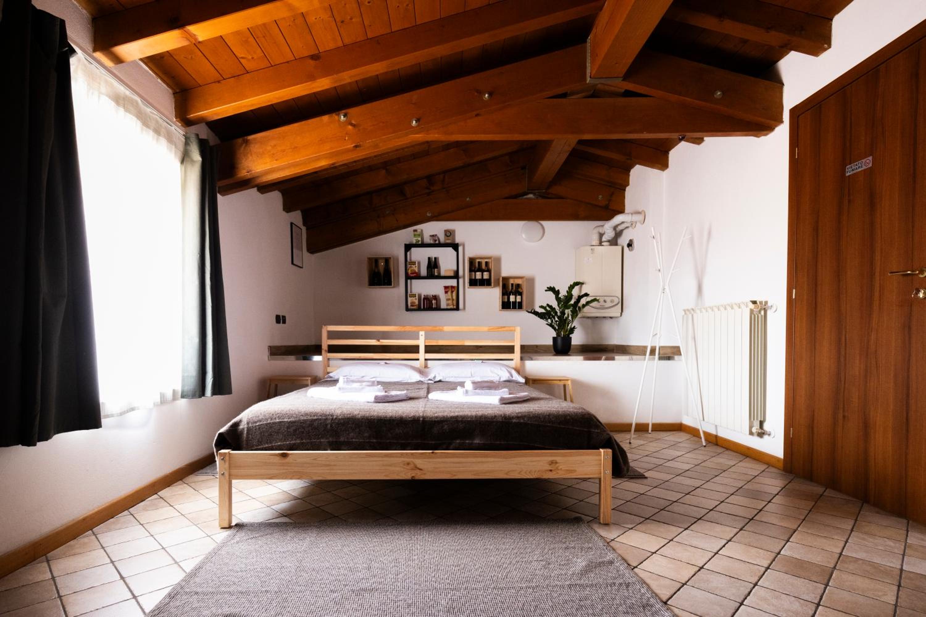 Studio Apartment with One Double Bed photo 1