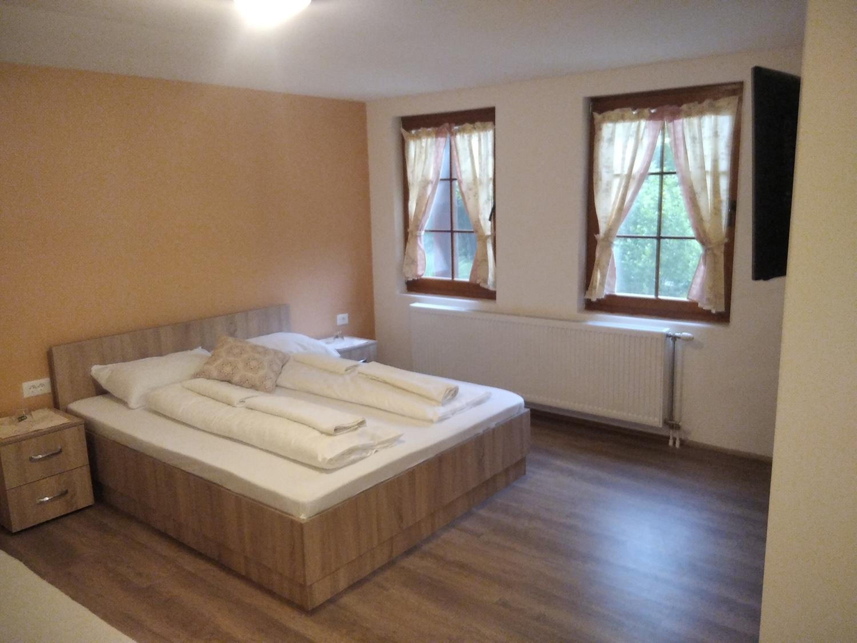 Standard Triple Room photo 2