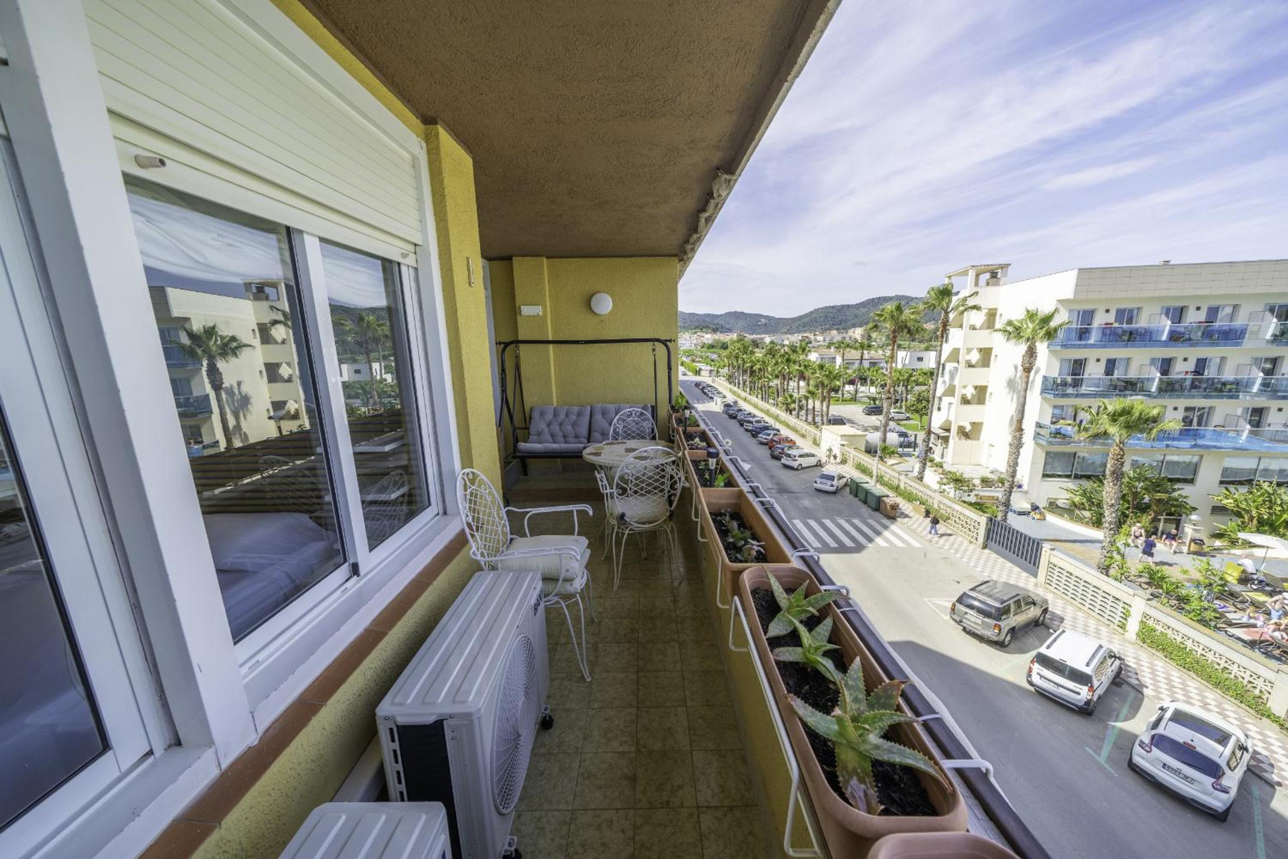 Two-Bedroom Apartment with Ocean View photo 2