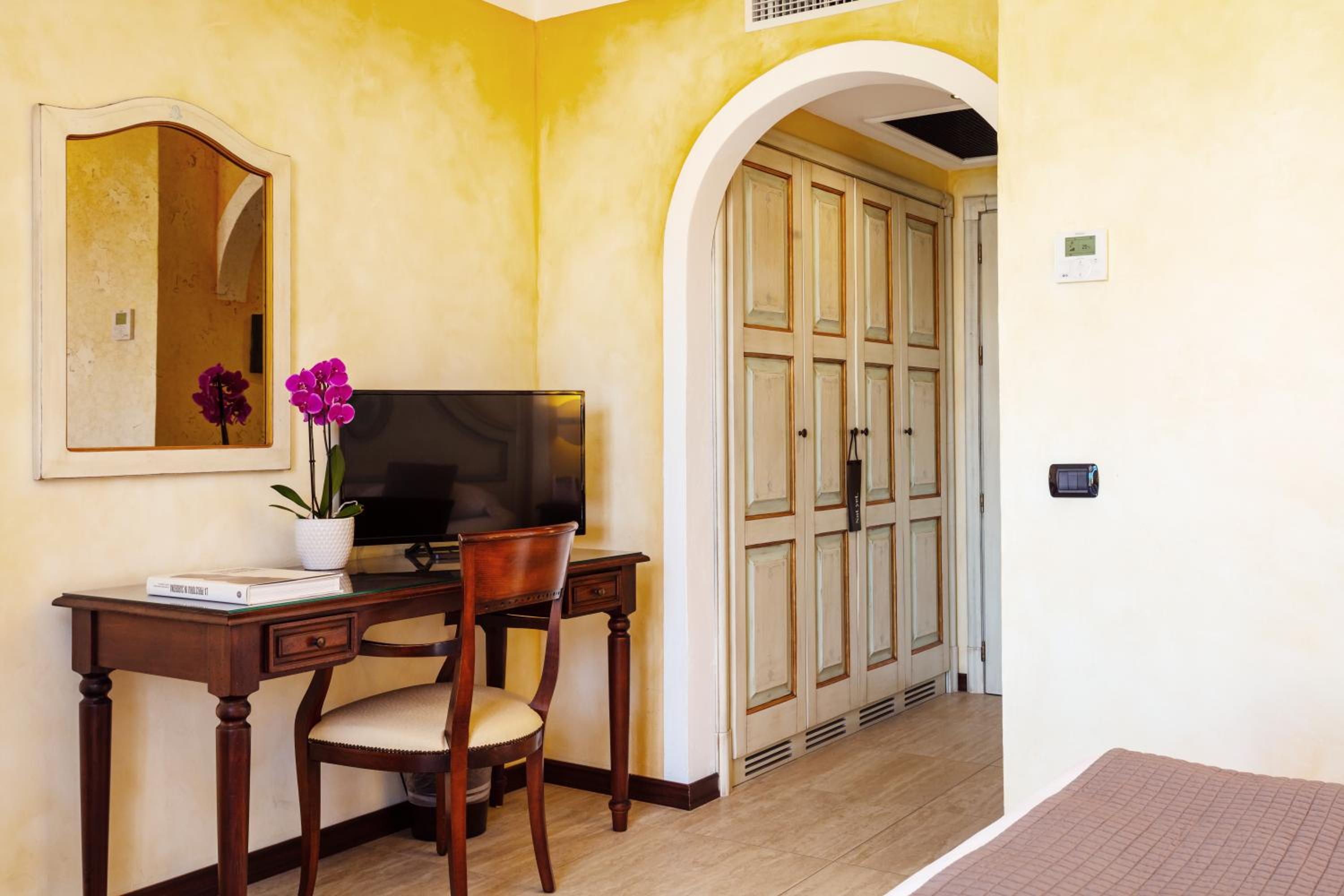 Classic Double Room - Photo 3