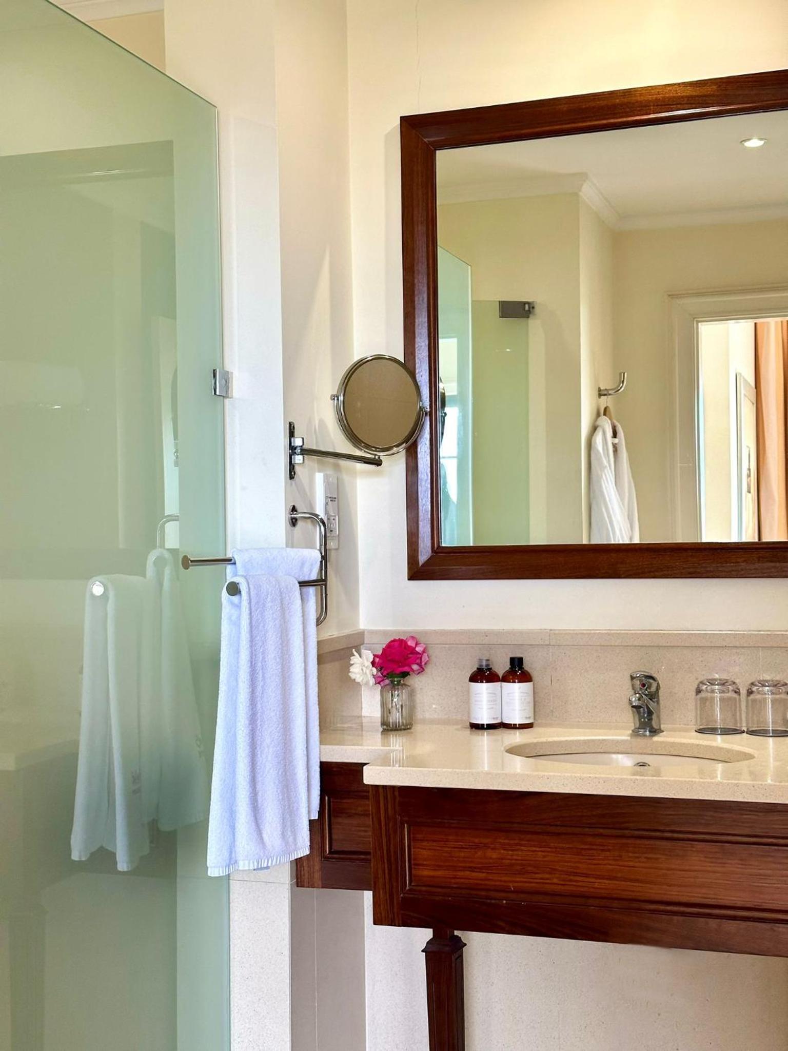 Double Room with Panoramic View - Photo 8