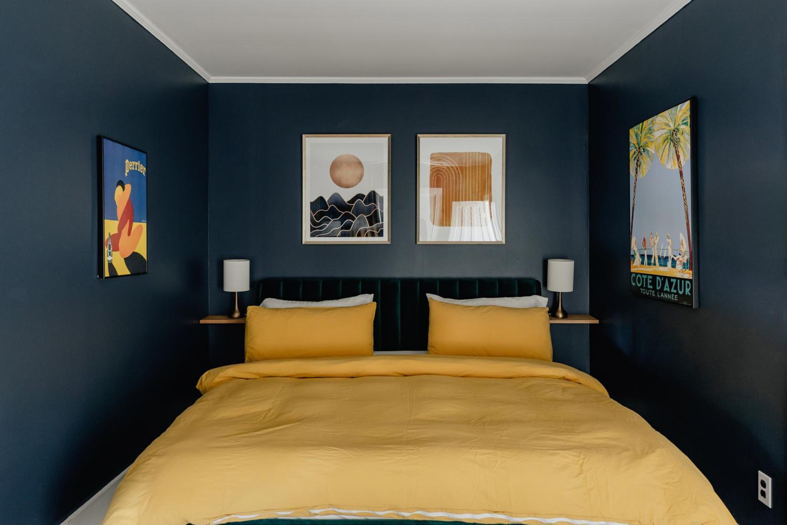 Deluxe King Room photo 1