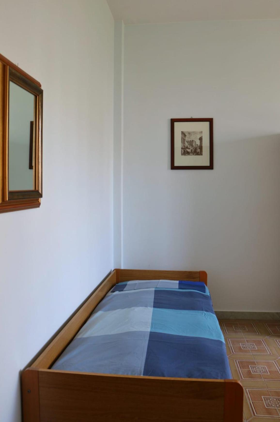 One-Bedroom Apartment with Terrace photo 3