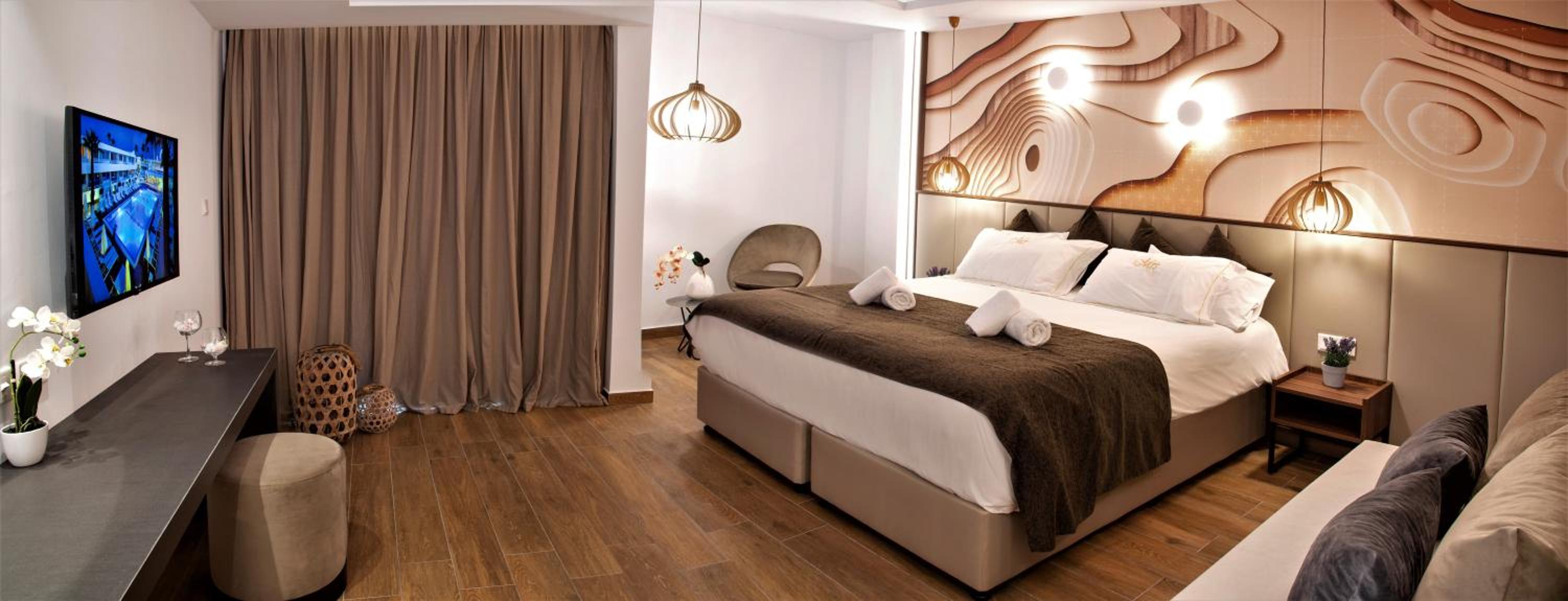 Deluxe Family Room - Photo 4