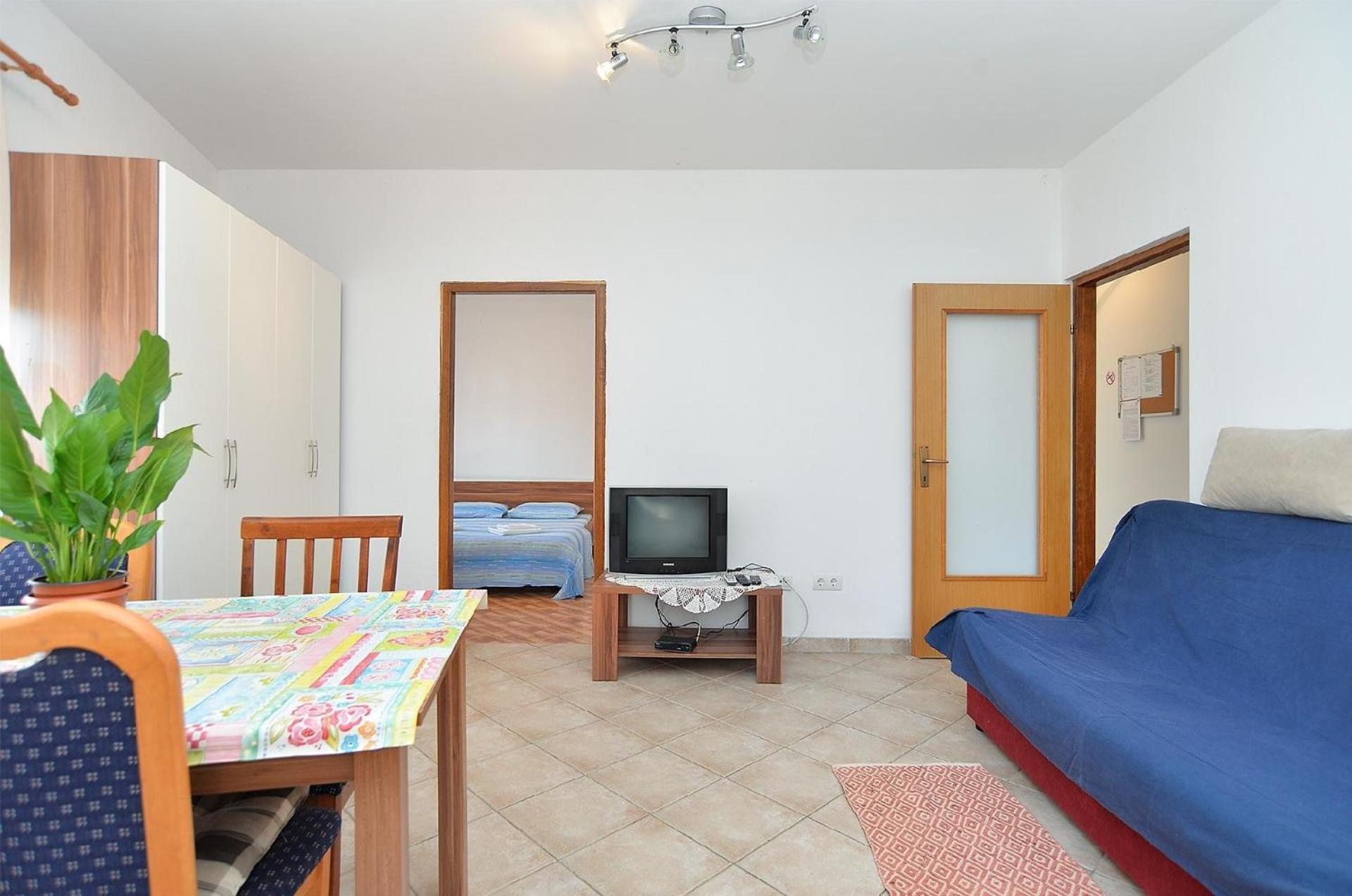 Apartment photo 1