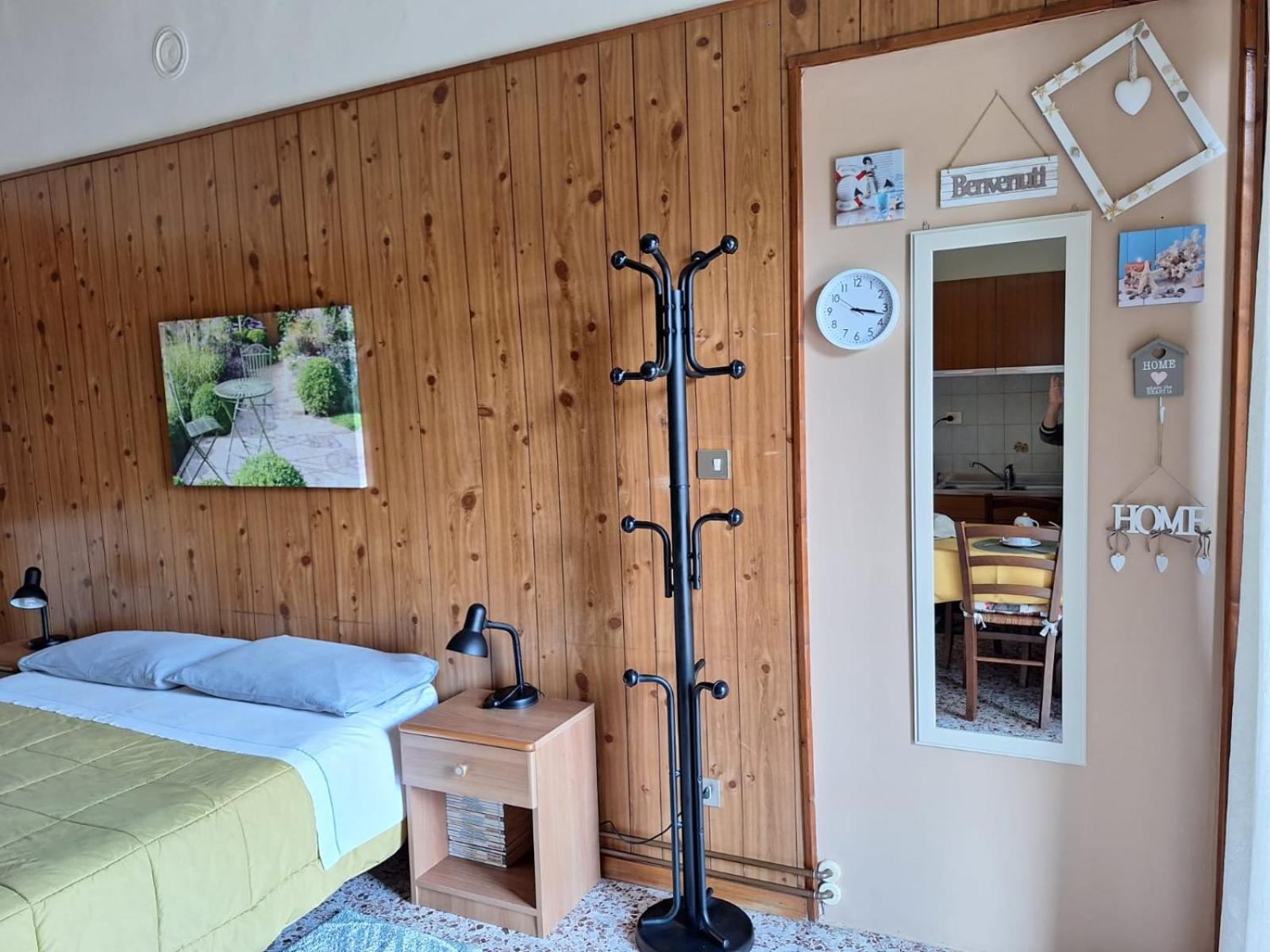 Standard Double Room - Photo 2