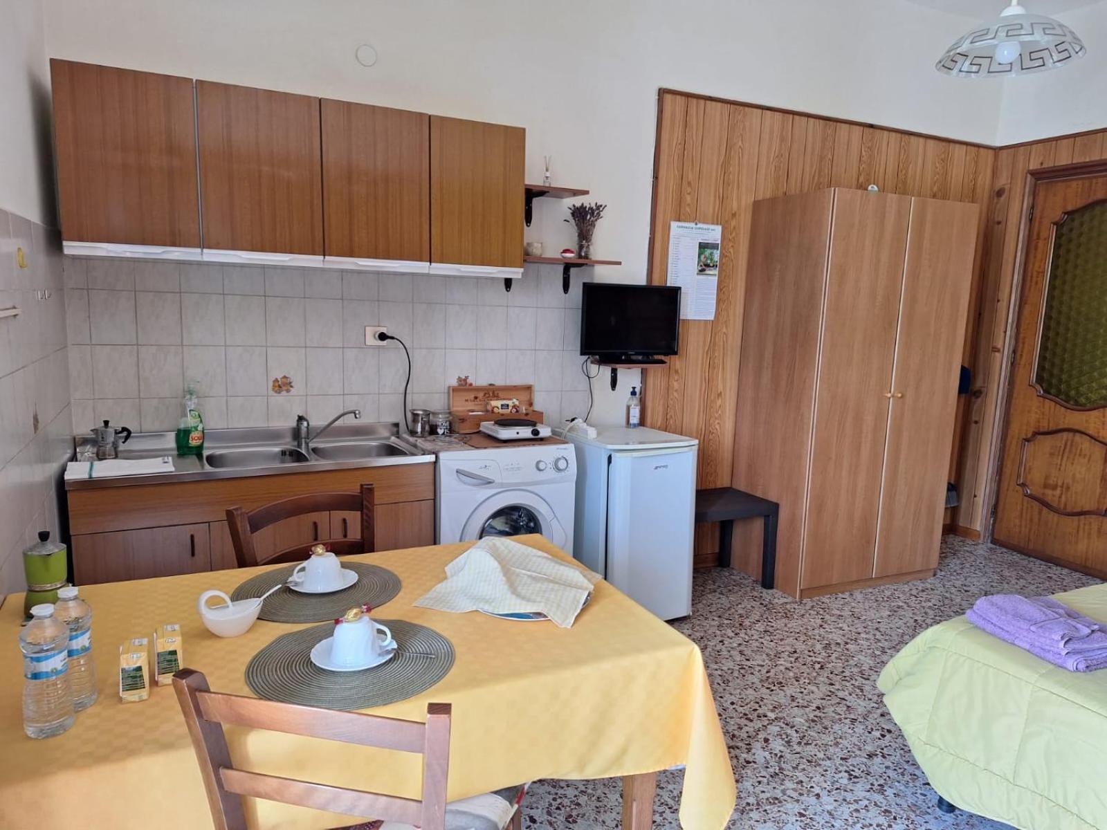 Standard Double Room - Photo 6