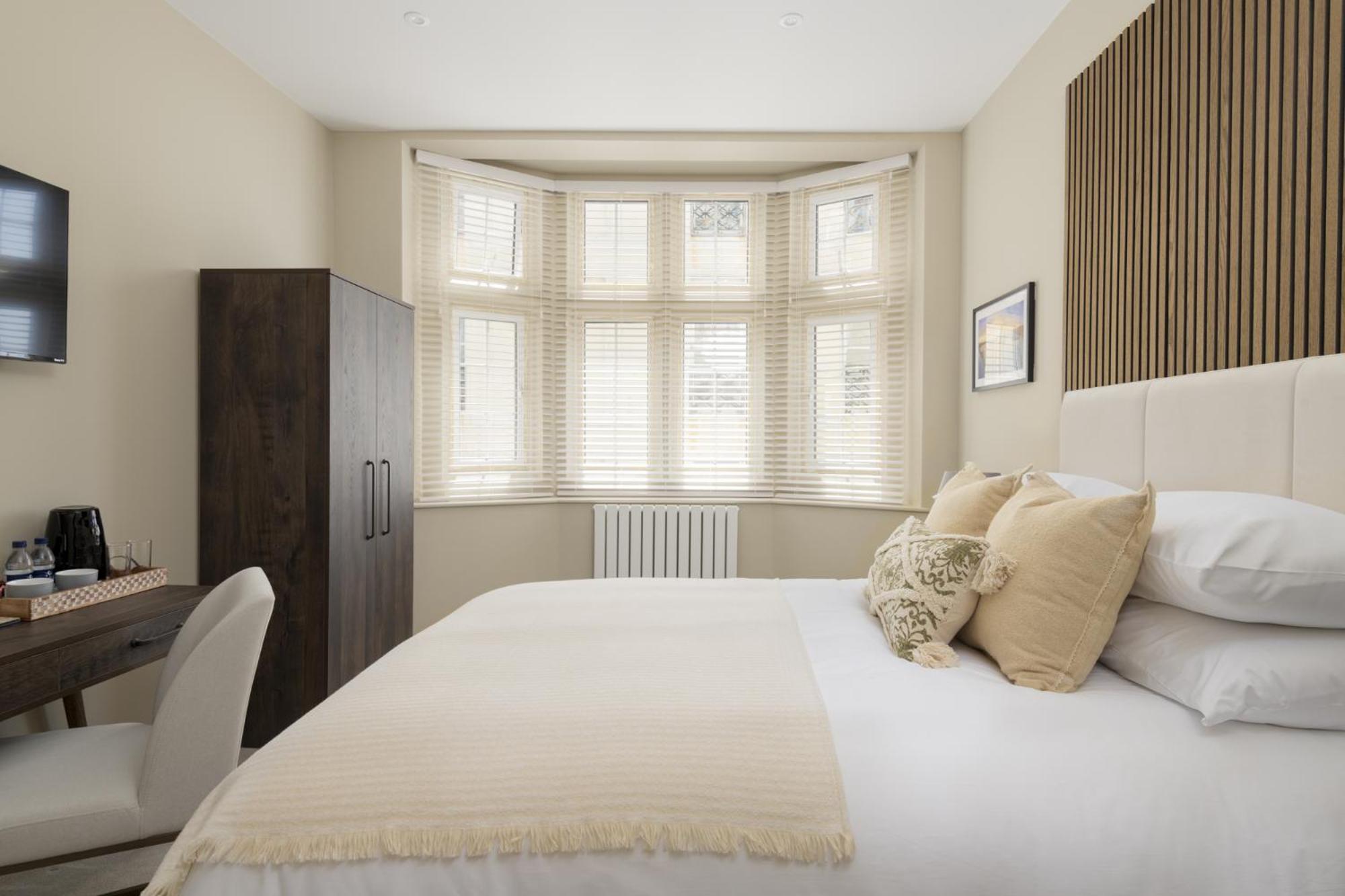 Superior King Room