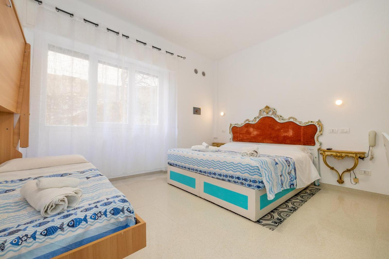 Family Room - Photo 4