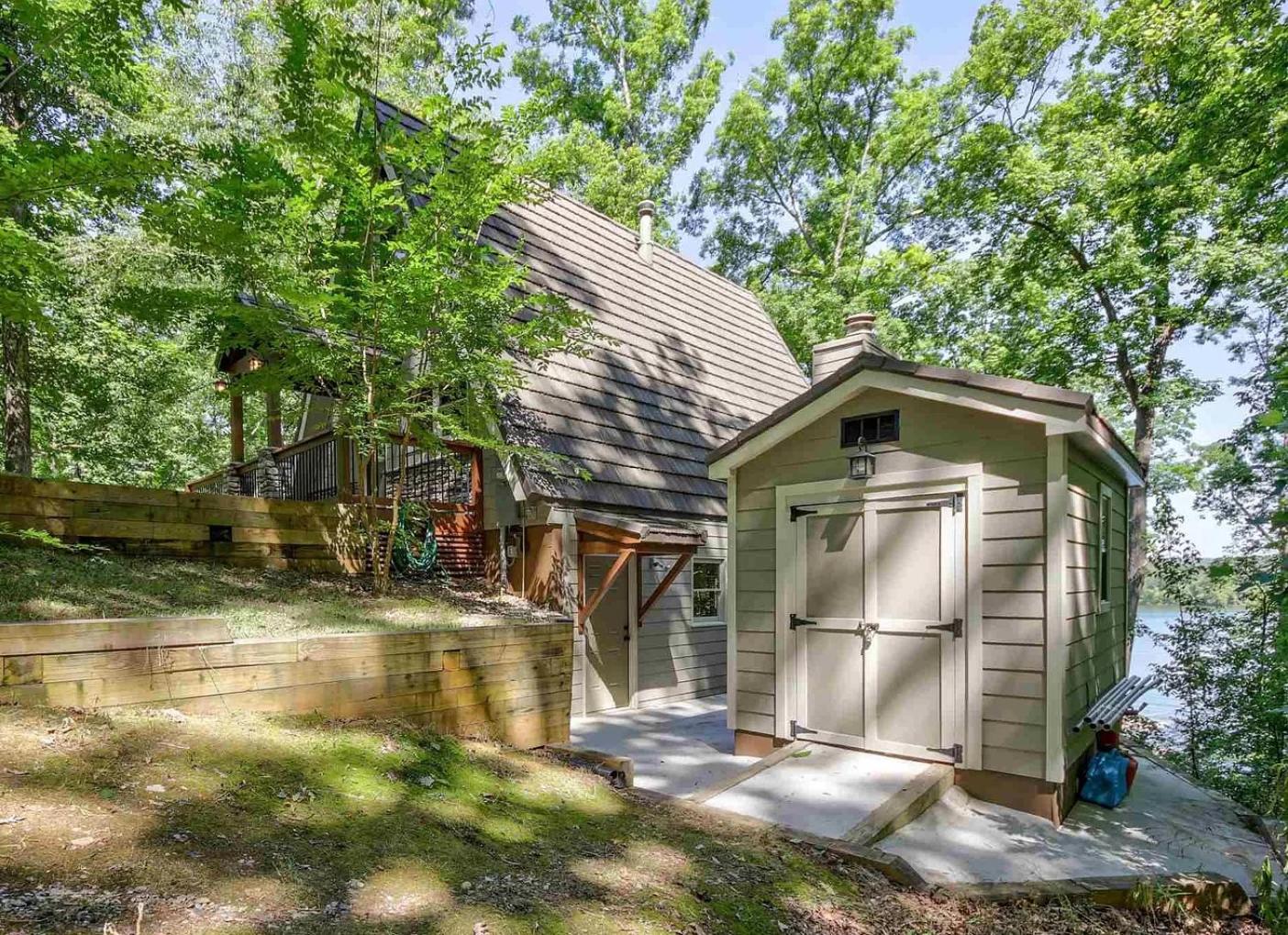 Three-Bedroom Chalet photo 3